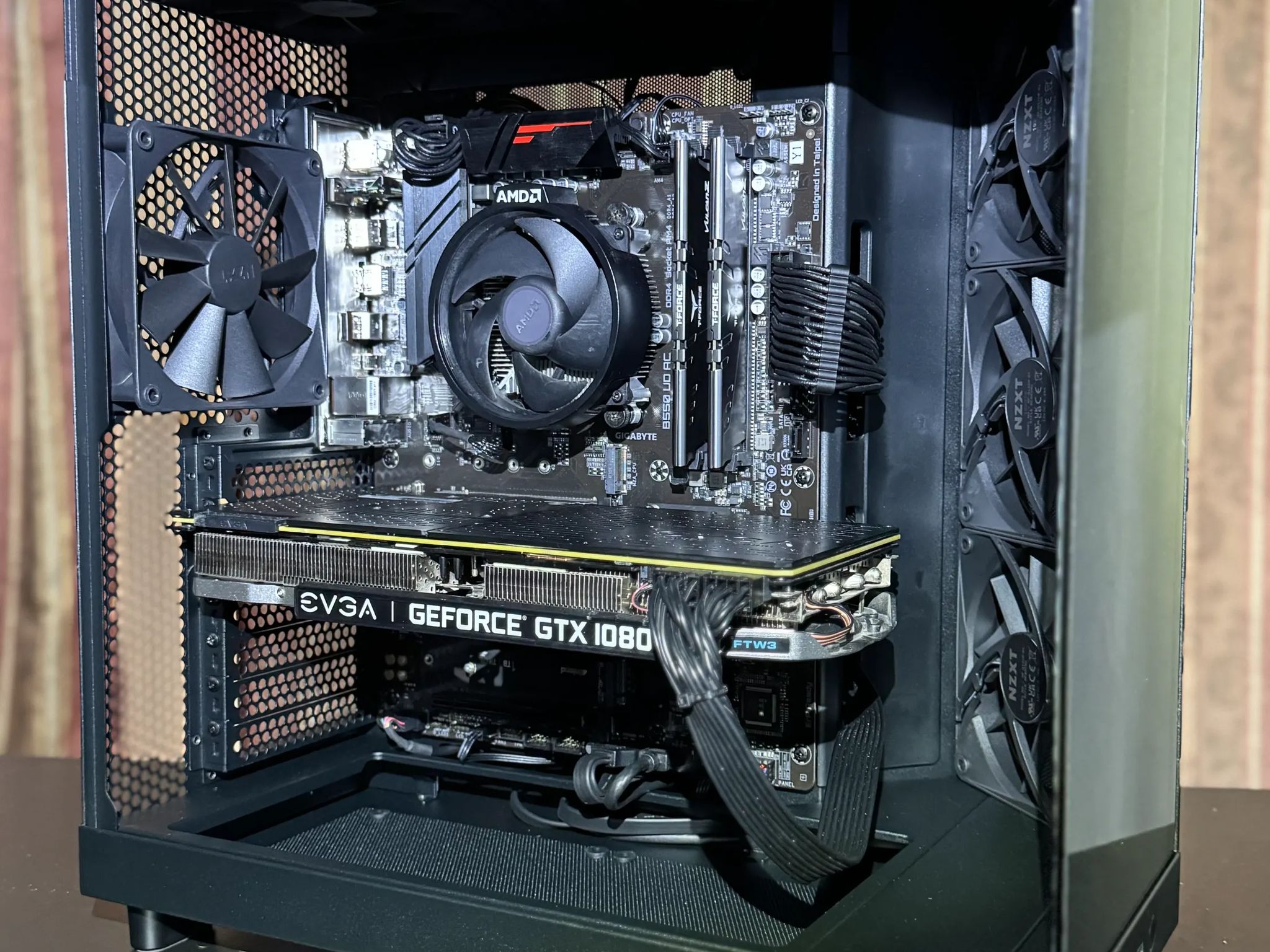 MIDNIGHT ASSASIN -GTX 1080 ti Evga + Ryzen 7 3700x+ 32 Gb Ram