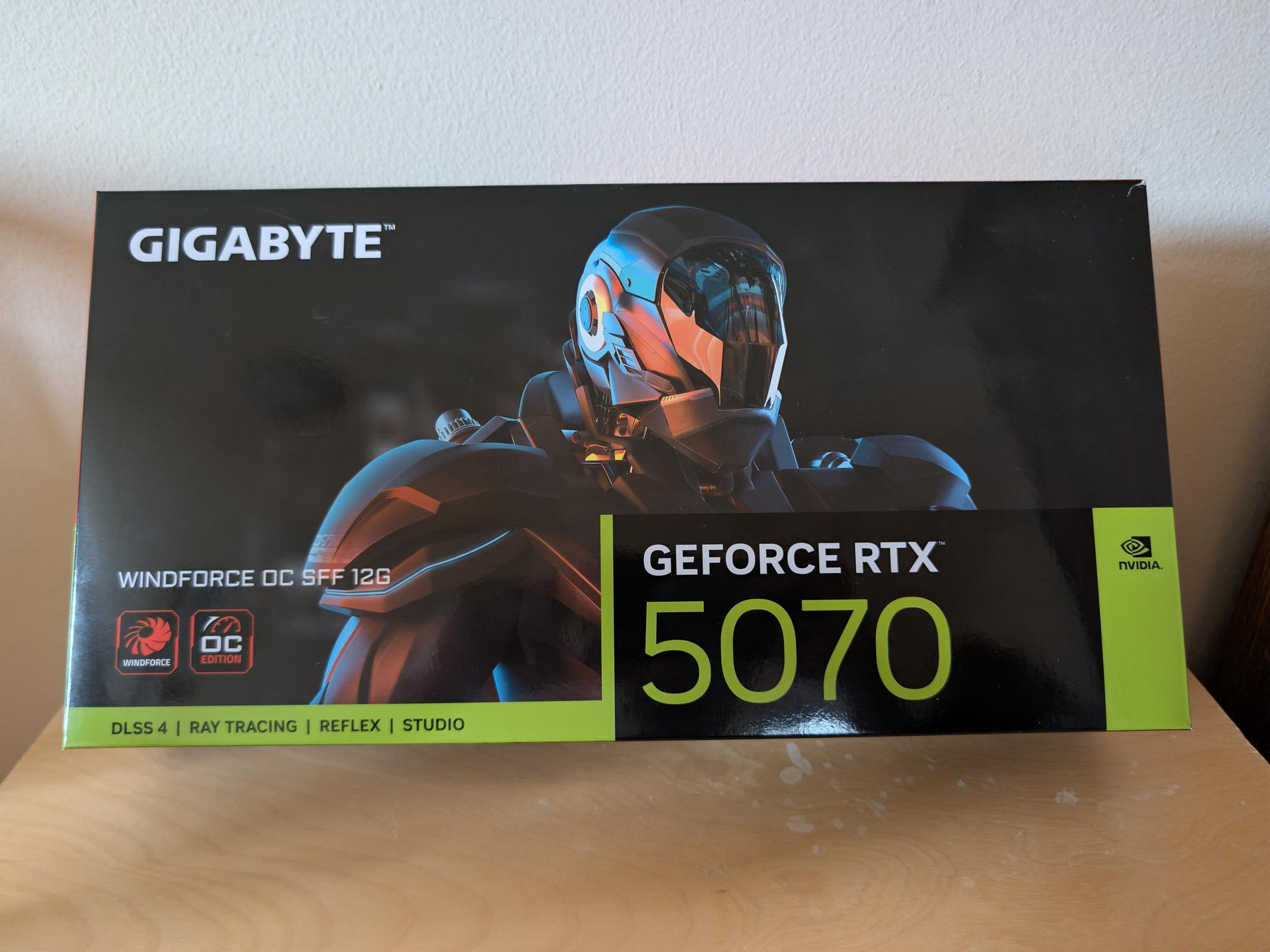 GIGABYTE GeForce RTX 5070 WINDFORCE OC SFF 12G - Image 5