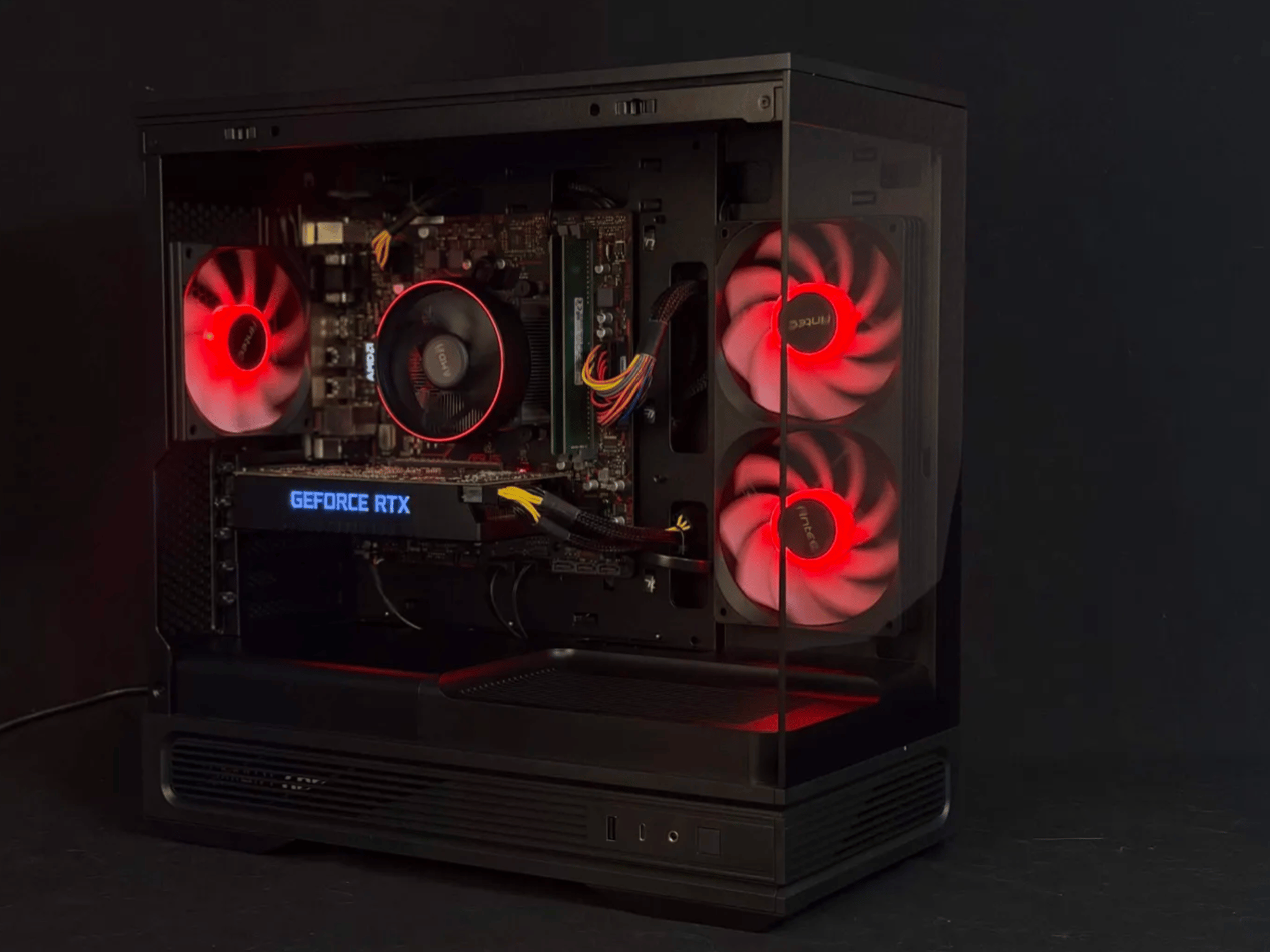 Clean Gaming PC - Nvidia RTX 2060 6GB, Ryzen 7 2700X, 16GB, 500GB SSD