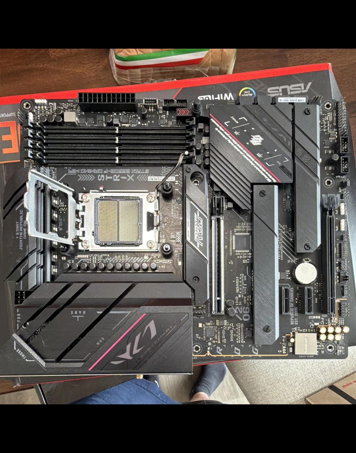 ASUS ROG STRIX B650E-F GAMING WIFI - Image 5