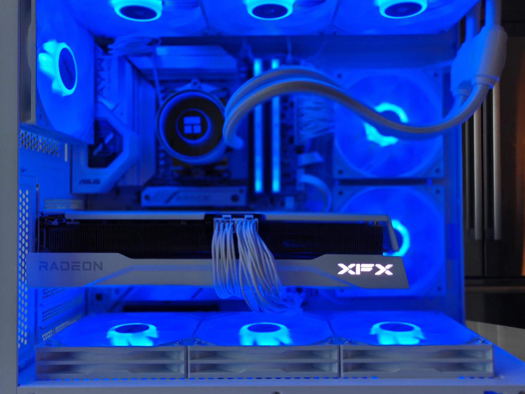 4K - 1440P - AMD Radeon RX 9070 XT - AMD Ryzen 7 7700X - 32GB DDR5 6000 - All White build