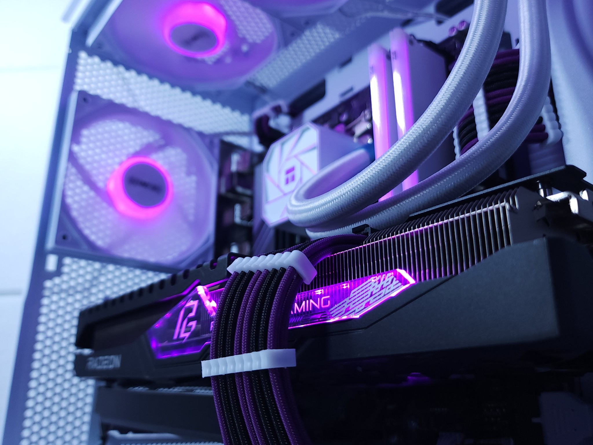 🤍💜RX 7700XT || Ryzen 5 7500F || 2TB NVMe SSD || 32GB 6000MHz || 1440p Gaming PC