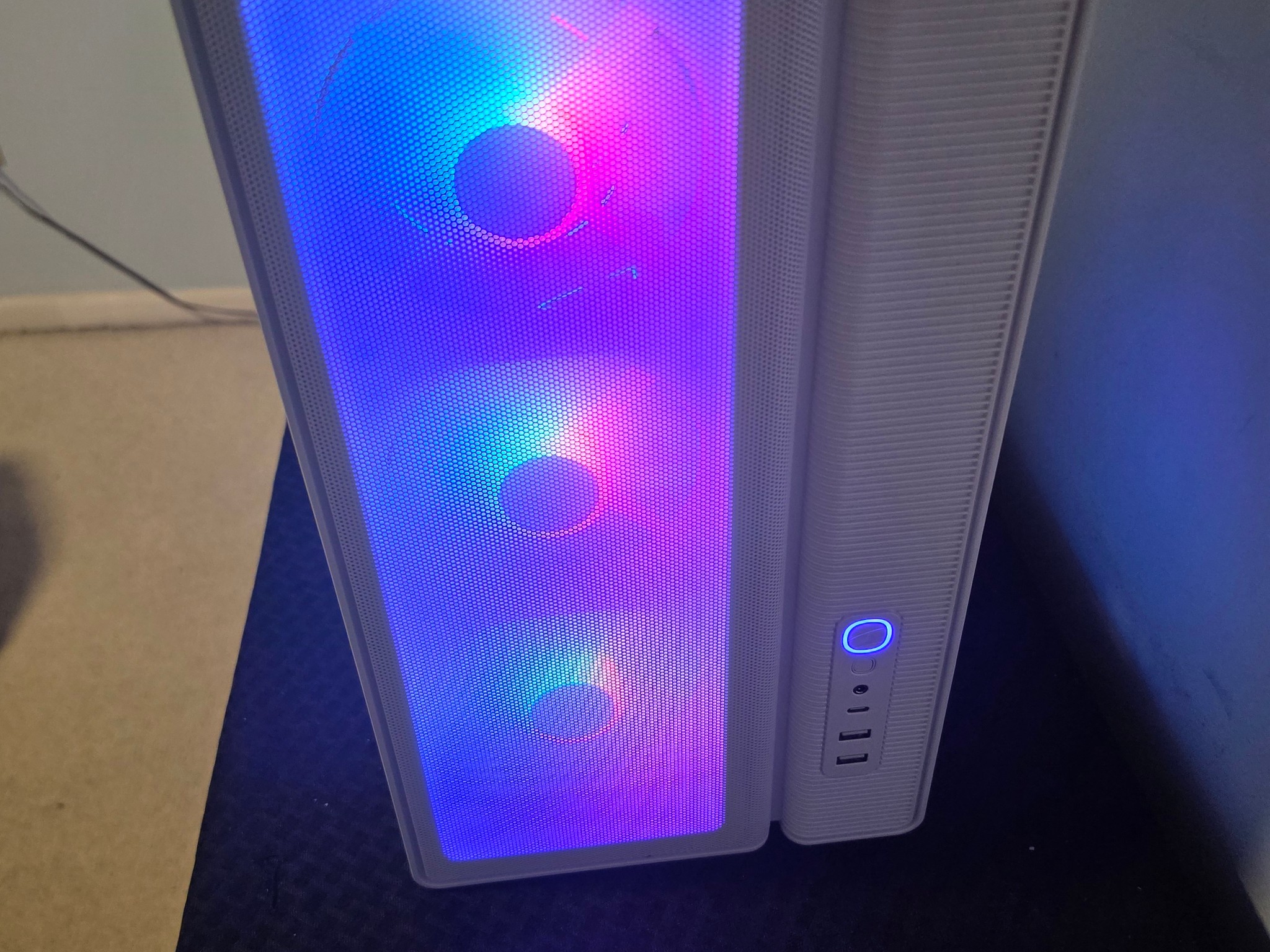 Radeon RX 7900 XT Custom Gaming PC - Ryzen 7 9700X