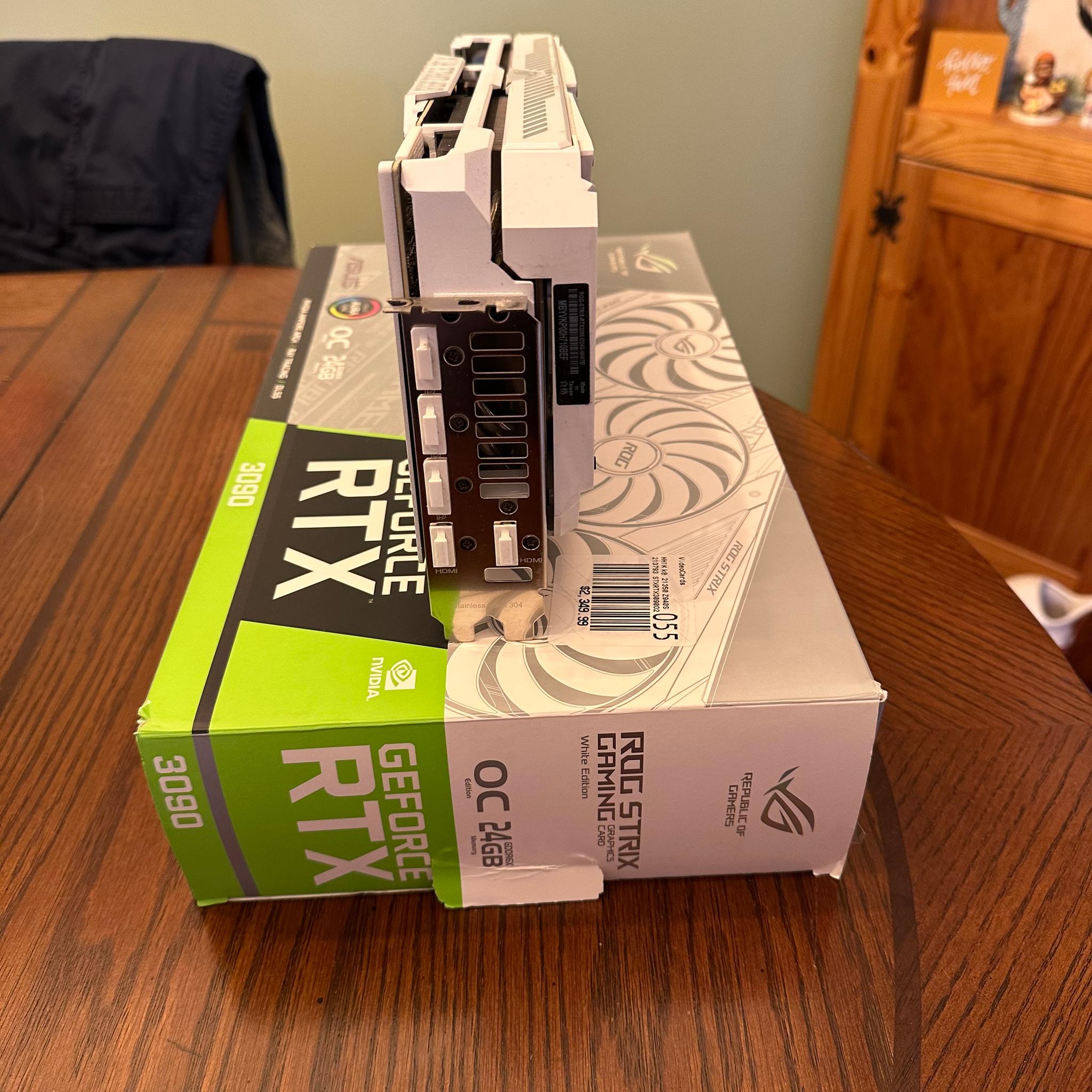 ASUS ROG STRIX NVIDIA GeForce RTX 3090- PCIe 4.0, 24GB GDDR6X WHITE
