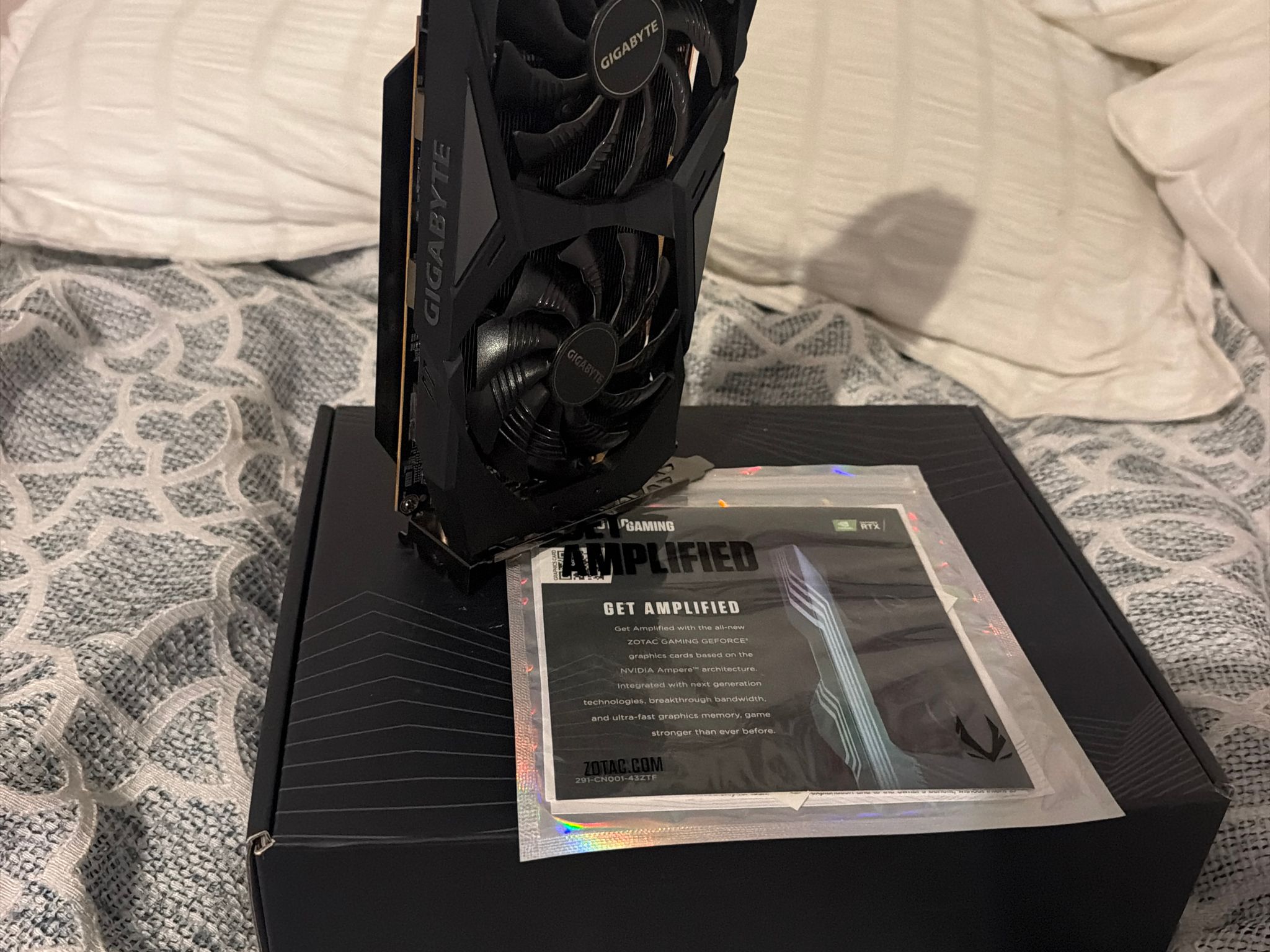 ZOTAC GAMING AMP GeForce RTX 4060 Ti 16G
