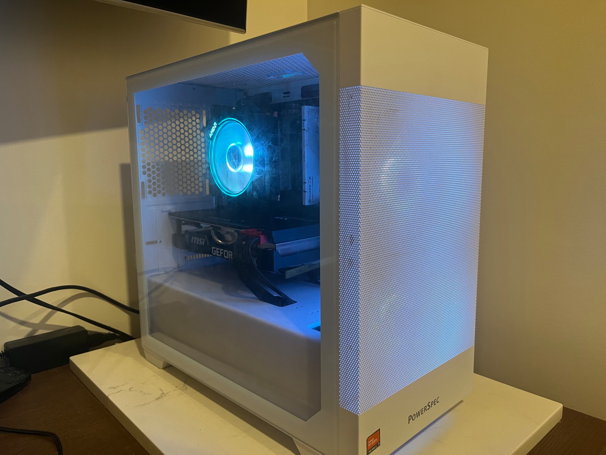 Ryzen 7 7700 | RTX 3060 Ti  |1080/1440p BEAST ⚪️🐺Gaming/Creator Pc