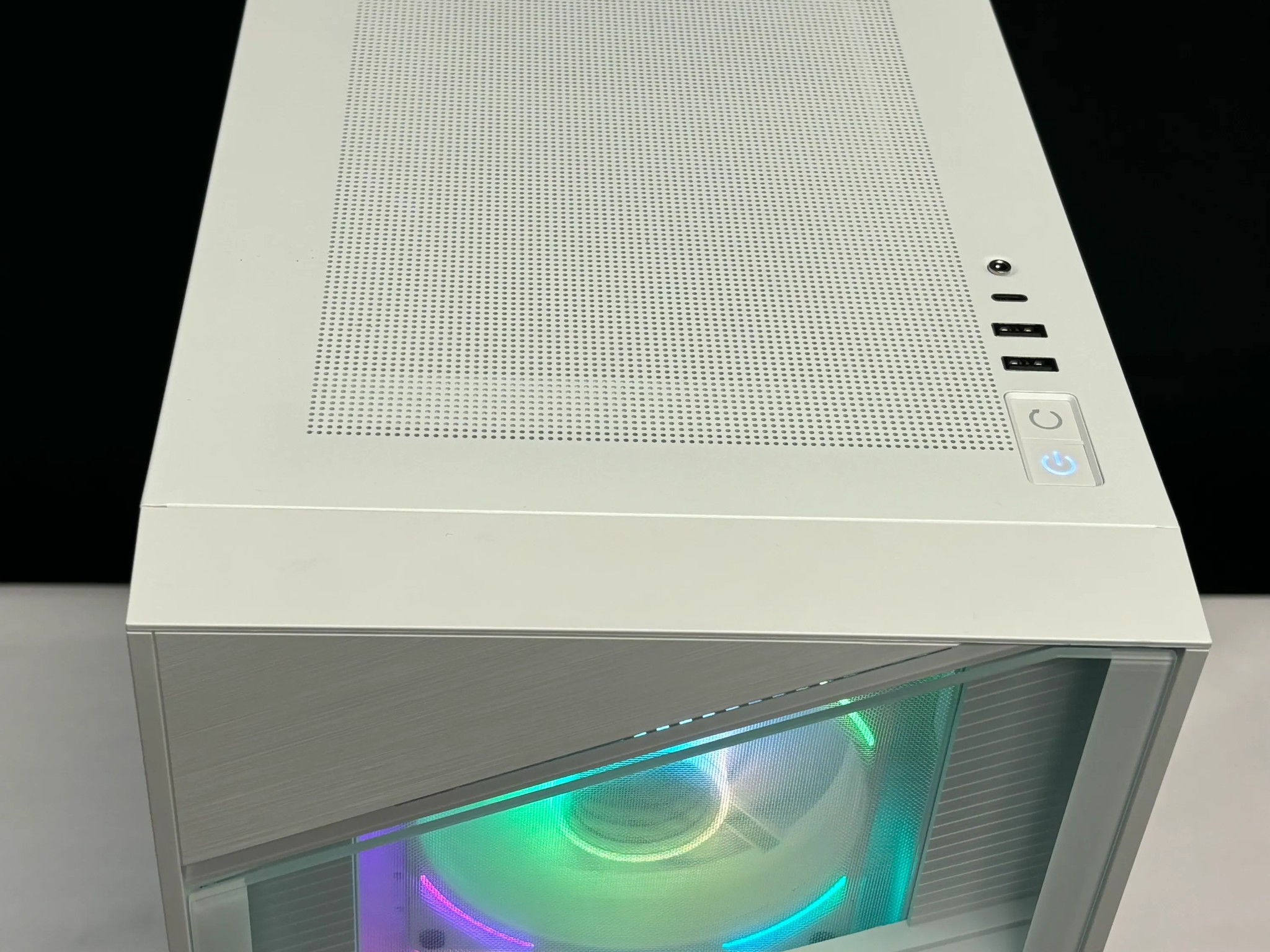 Seraphinx i7-13700KF 5.8GHz, RX 6750 12GB, 1TB NVME SSD, 32GB RGB DDR5, 850W PSU