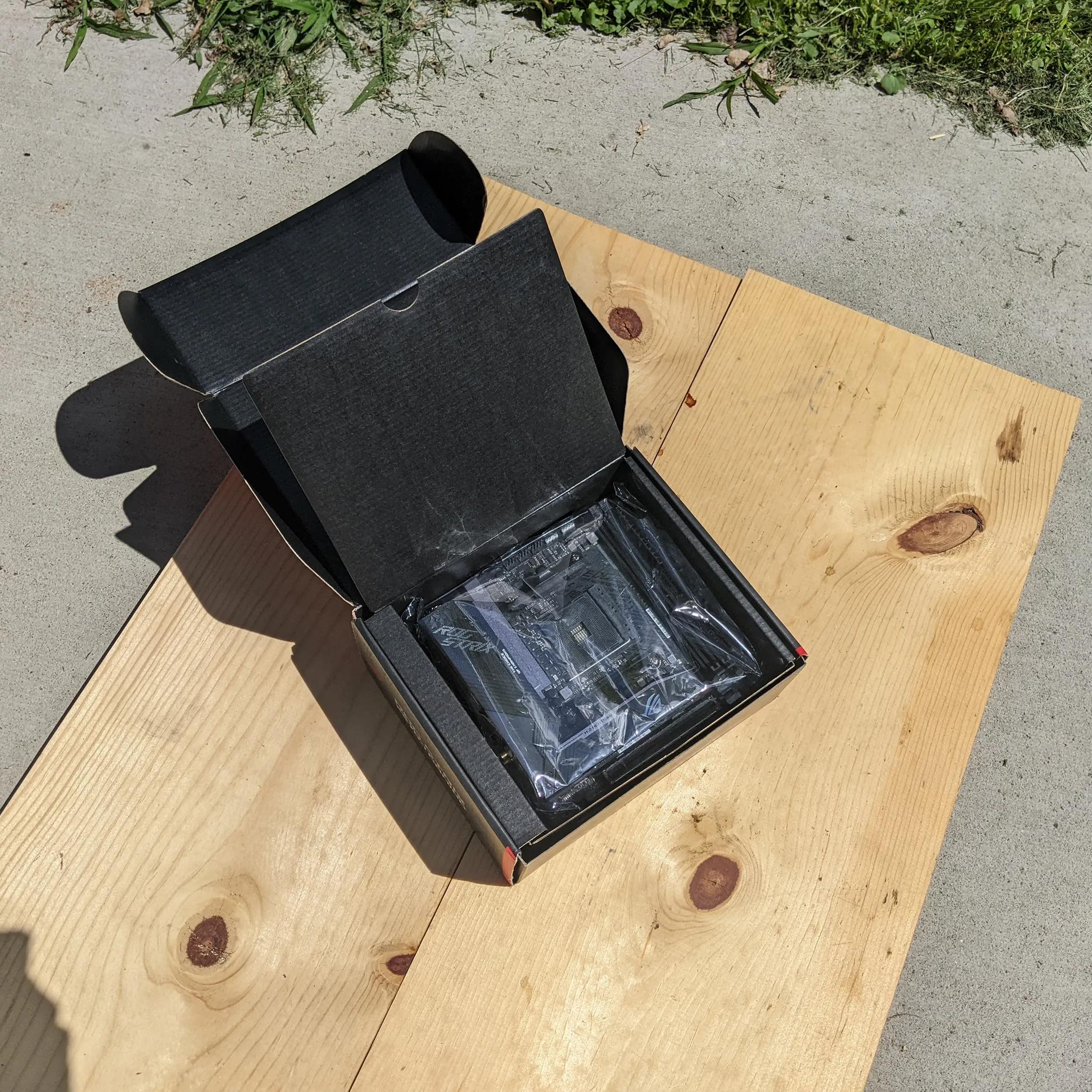 Asus ROG Strix X570-I Gaming Mini ITX AM4 Motherboard