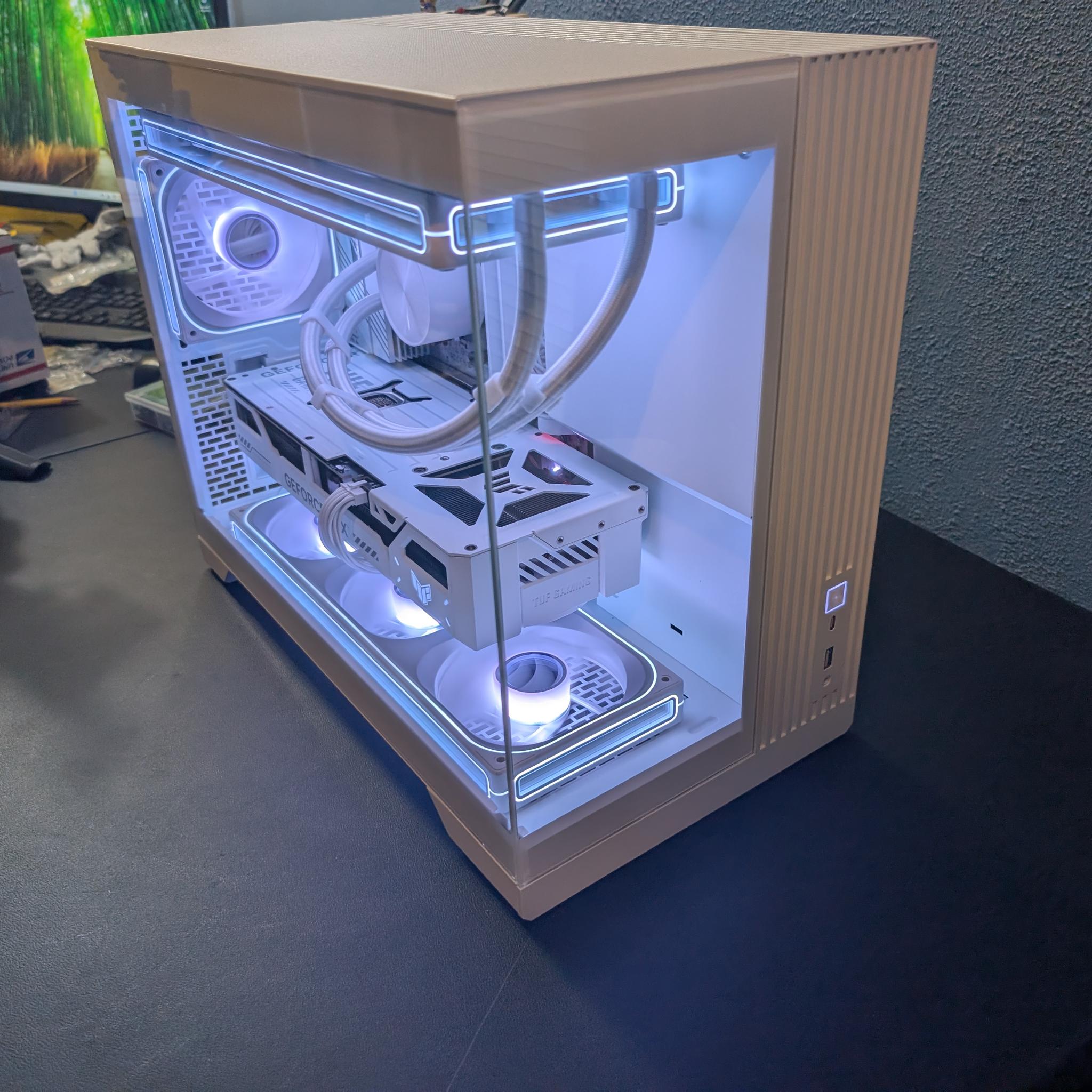 Content Creator/Steaming/Gaming PC | 7900x3d, RTX 5070 Ti | All White | 2TB | Win. 11 Pro