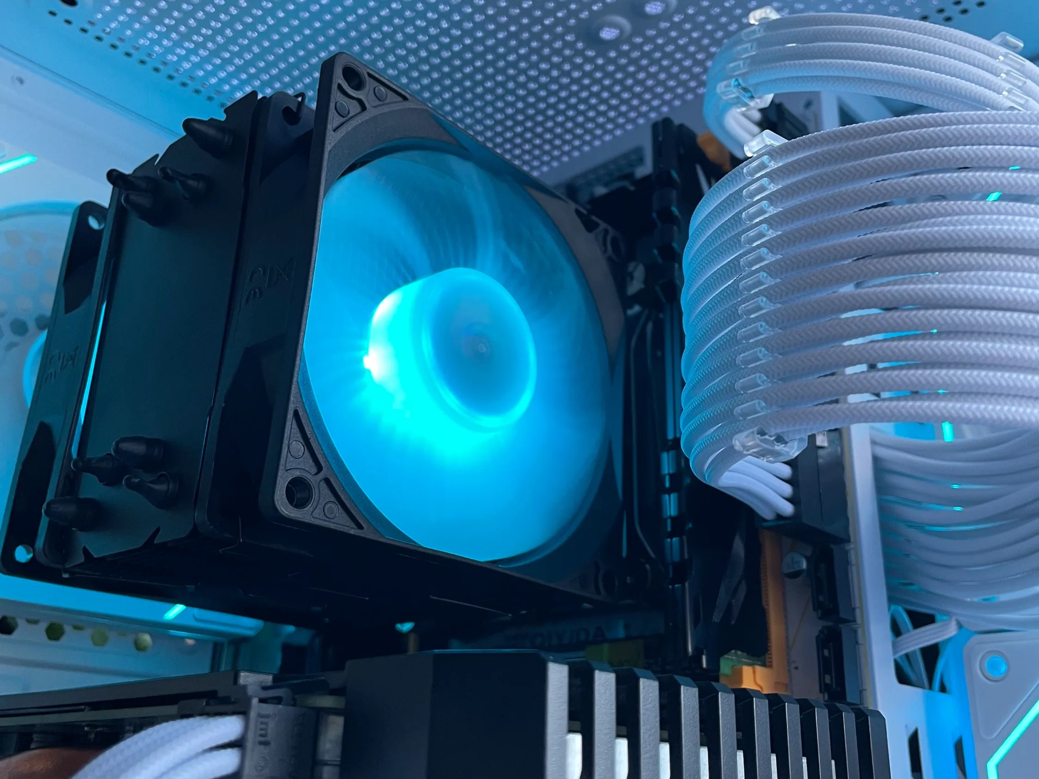 🧊❄️| GTX 1660 Super | Intel Xeon 2680-V4 | 32GB DDR4 | 1TB NVMe