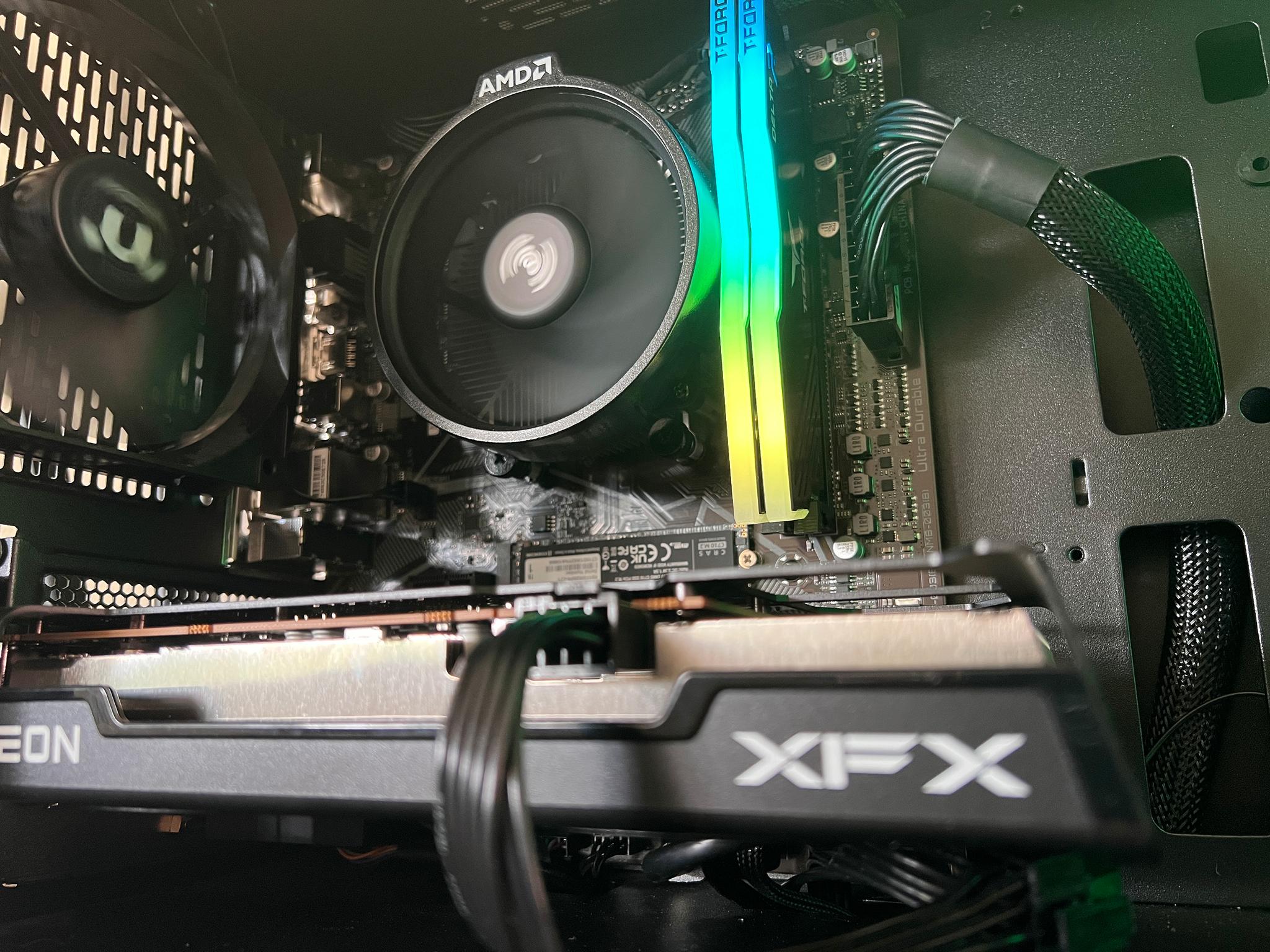 Rx 6600 | Ryzen 5 4500 | 16GB RAM | 1TB SSD | Gaming PC