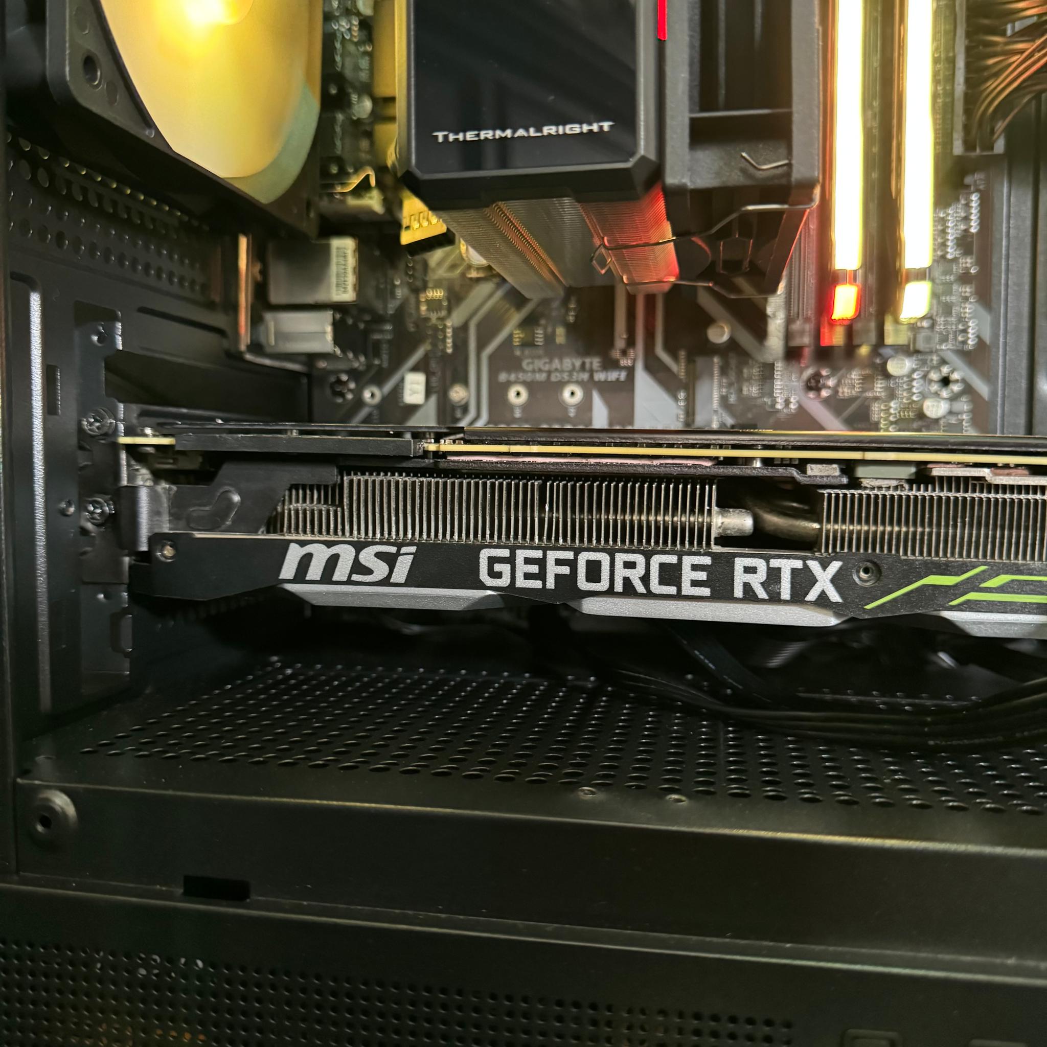RTX 2080 / AMD Ryzen 7 3700X / 16GB DDR4 / 240GB SSD + 2TB HDD