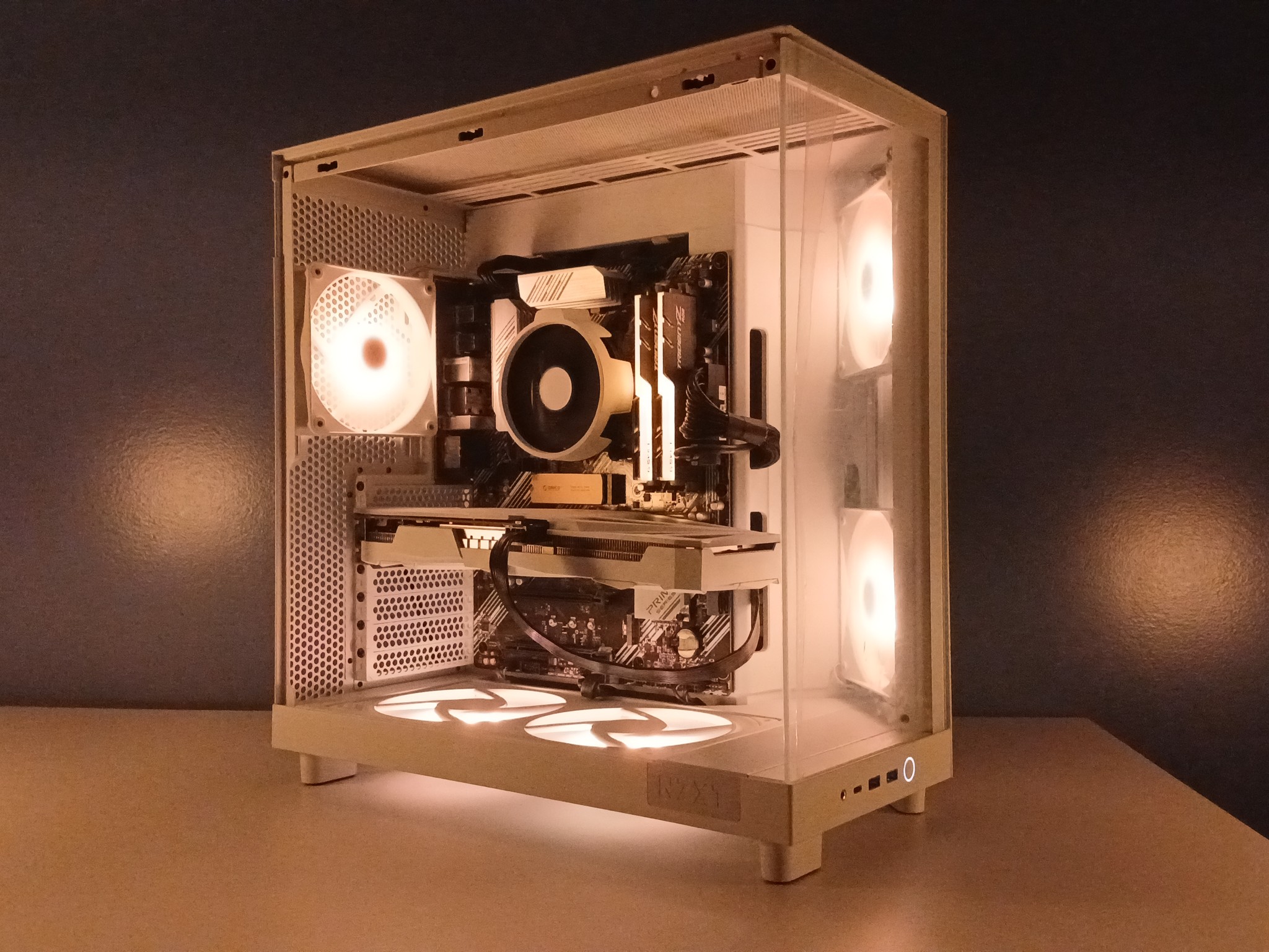 H6 FLOW deluxe| Tasteful RGB for the Perfect High end Aestetic Build