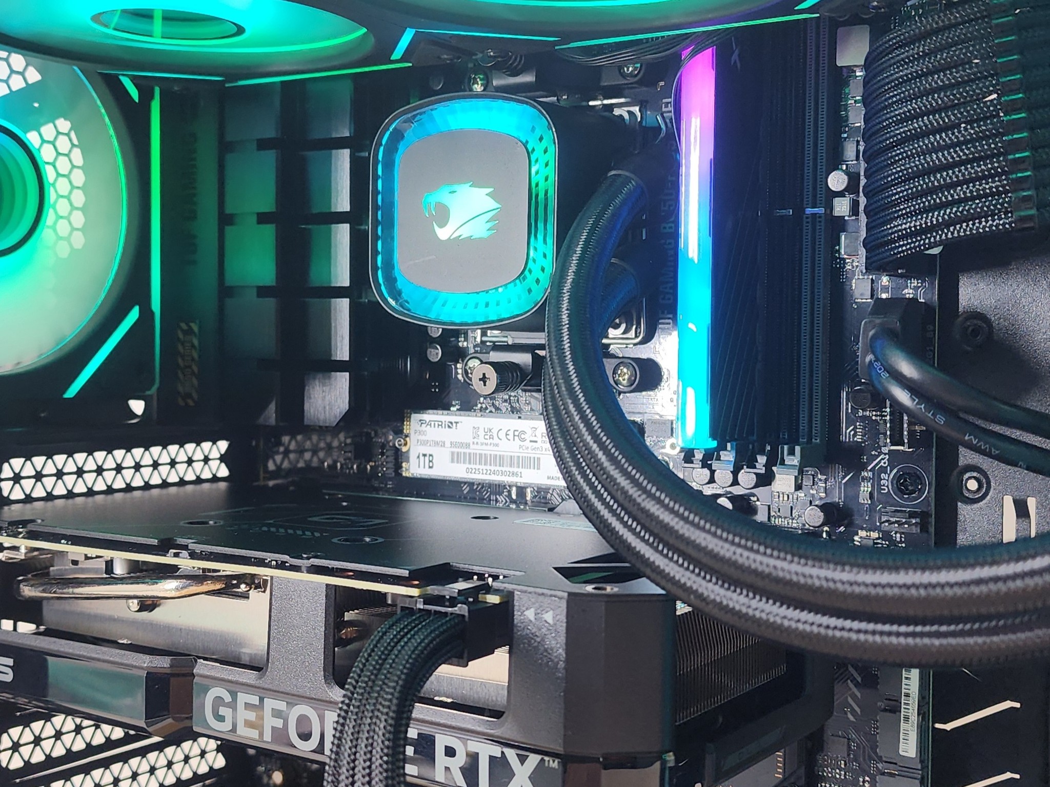 Gaming PC Ryzen 5 9600X 16GB RAM 1TB SSD RTX 4060 Ti 16GB Windows 11 Computer