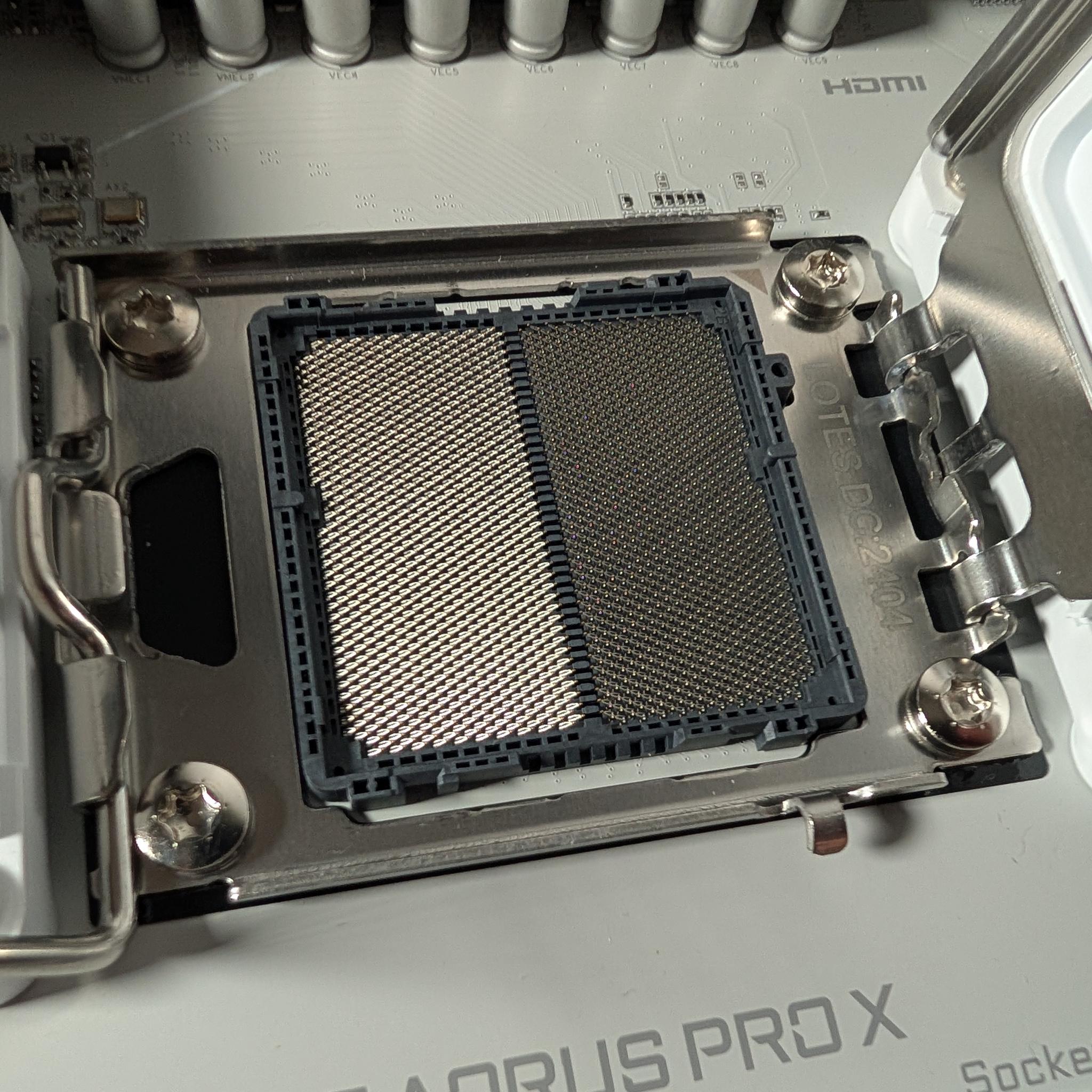 Gigabyte X670E AORUS PRO X ATX AM5 Motherboard