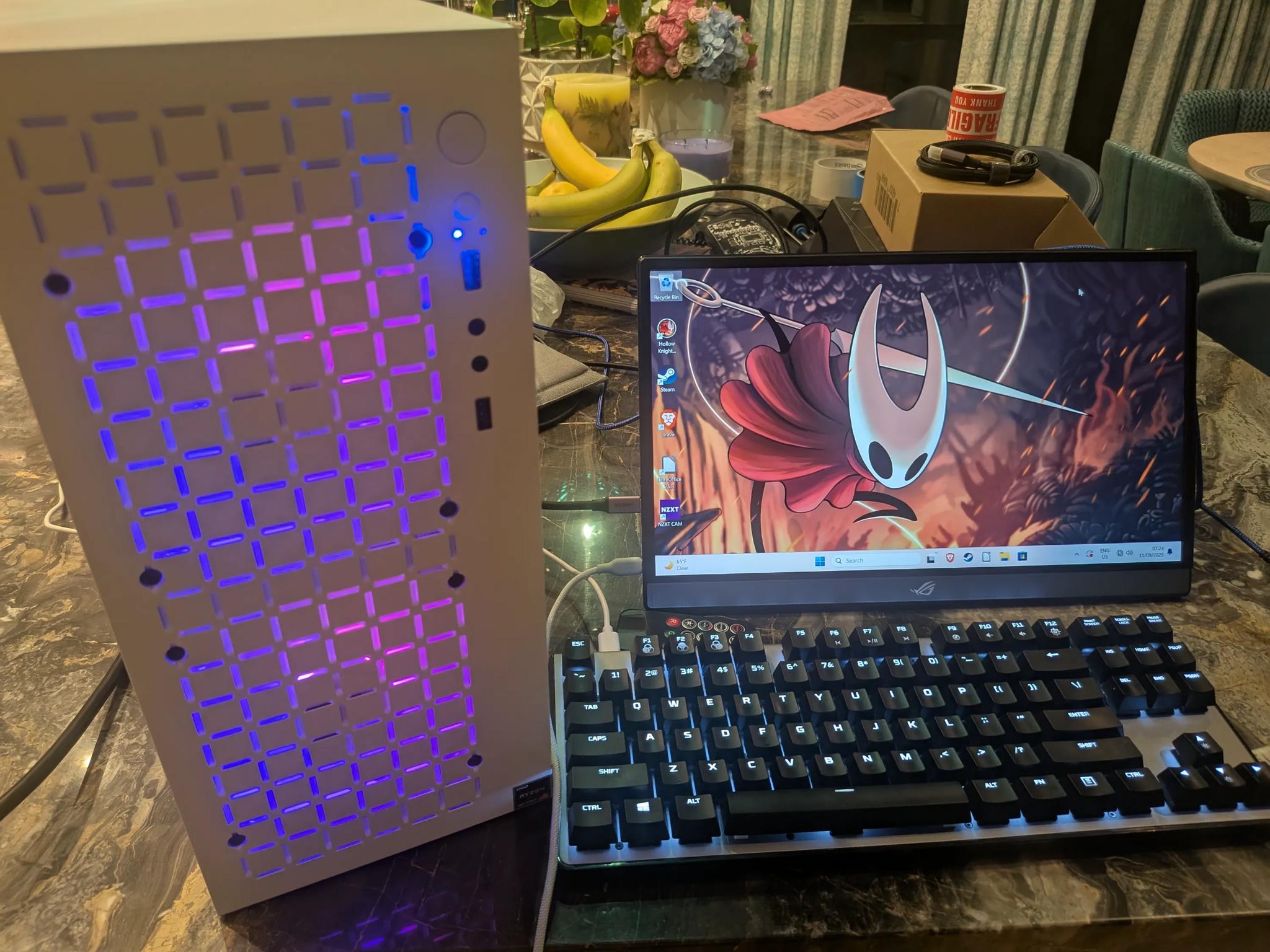 The Silksong - RX 7600, Ryzen 5 5600, 32 GB RAM, 1 TB NVME, RGB