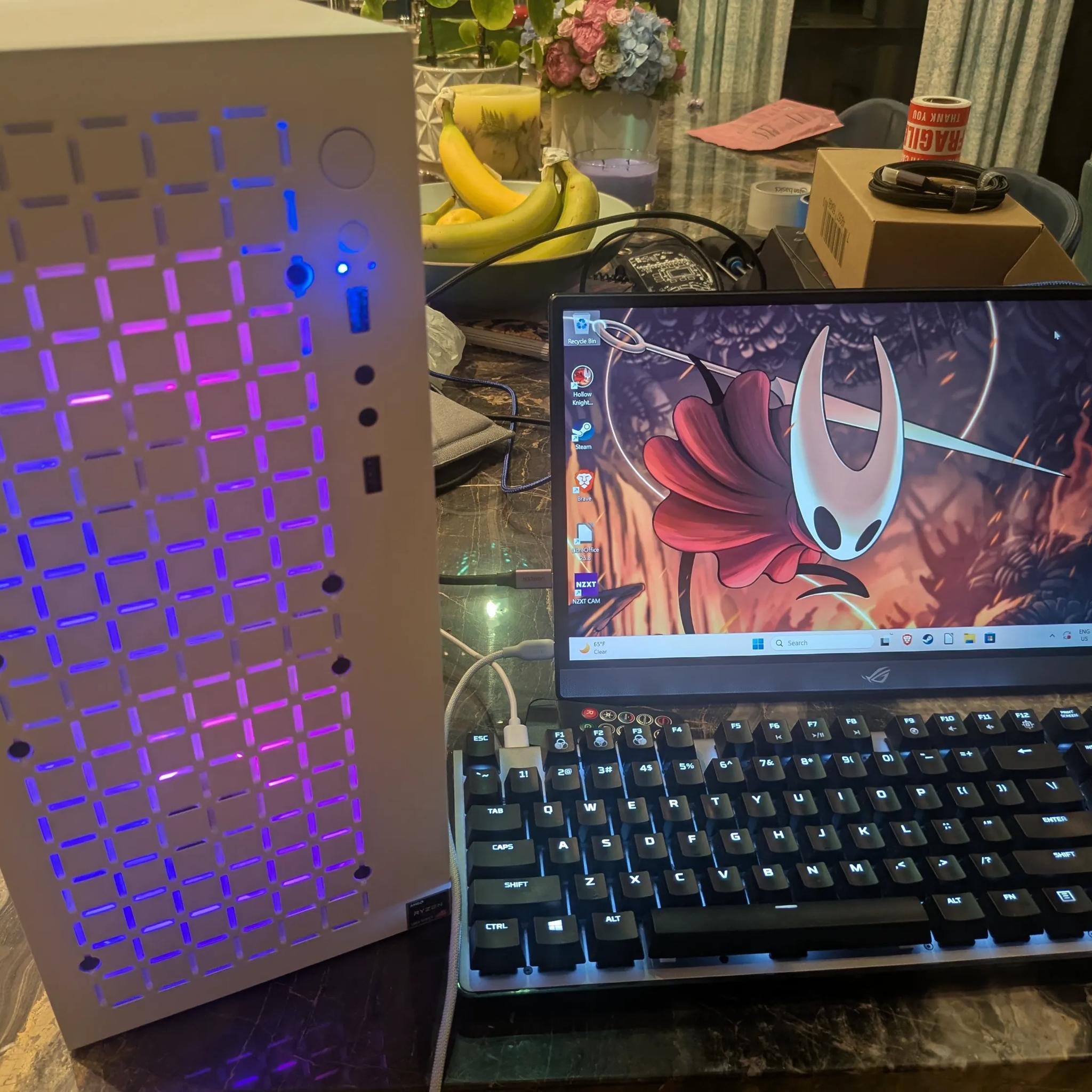 The Silksong - RX 7600, Ryzen 5 5600, 32 GB RAM, 1 TB NVME, RGB