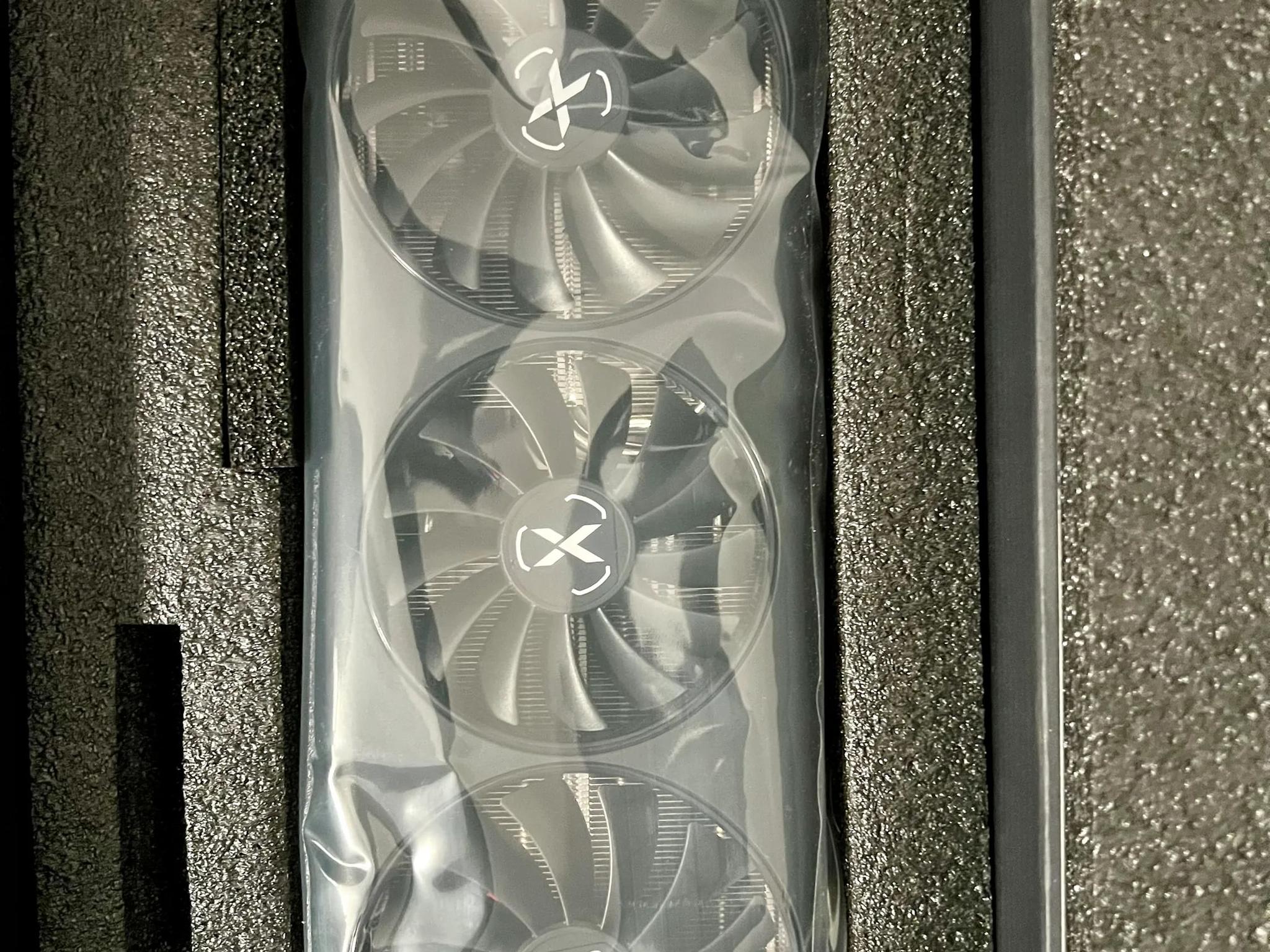 SUPER CLEAN XFX SWFT 319 RX 6800
