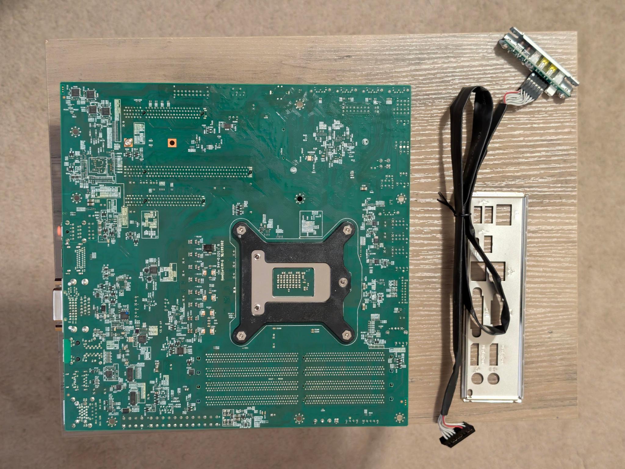 Supermicro X11SCZ-F Micro ATX LGA1151 Motherboard + Xeon E-2124G CPU + 16GB DDR4