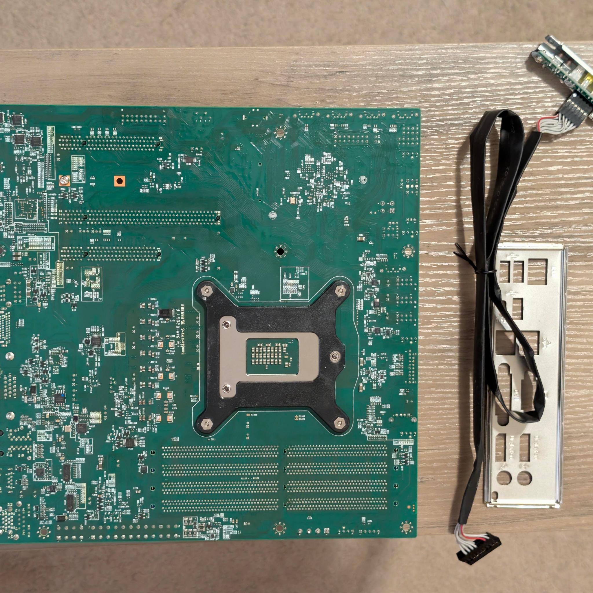 Supermicro X11SCZ-F Micro ATX LGA1151 Motherboard + Xeon E-2124G CPU + 16GB DDR4