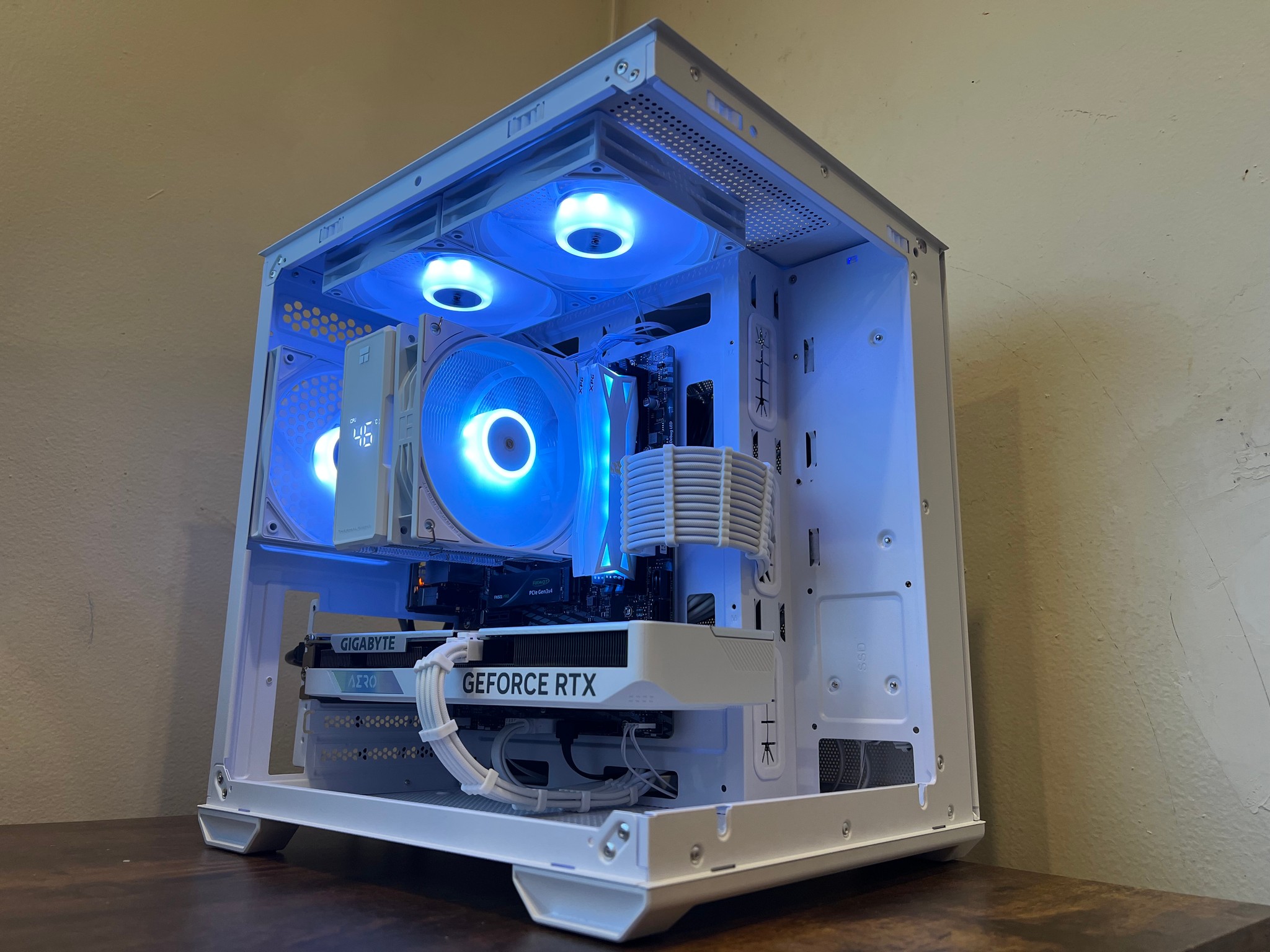 Copy of ⚪RTX 4060⚪ | Ryzen 5 3600 | 16gb DDR4-3200 RAM | 1tb Storage | Windows 11 | 1080p Gaming PC