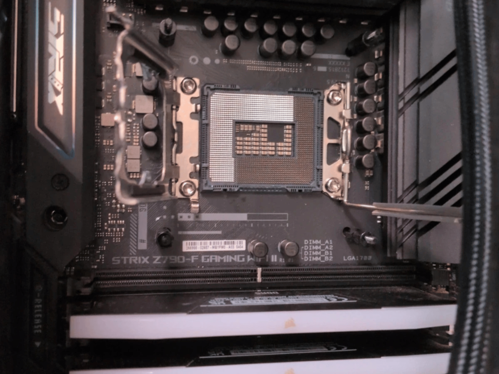 ASUS ROG STRIX X870E-E GAMING WIFI7 R2 With Intel i7 14700k CPU