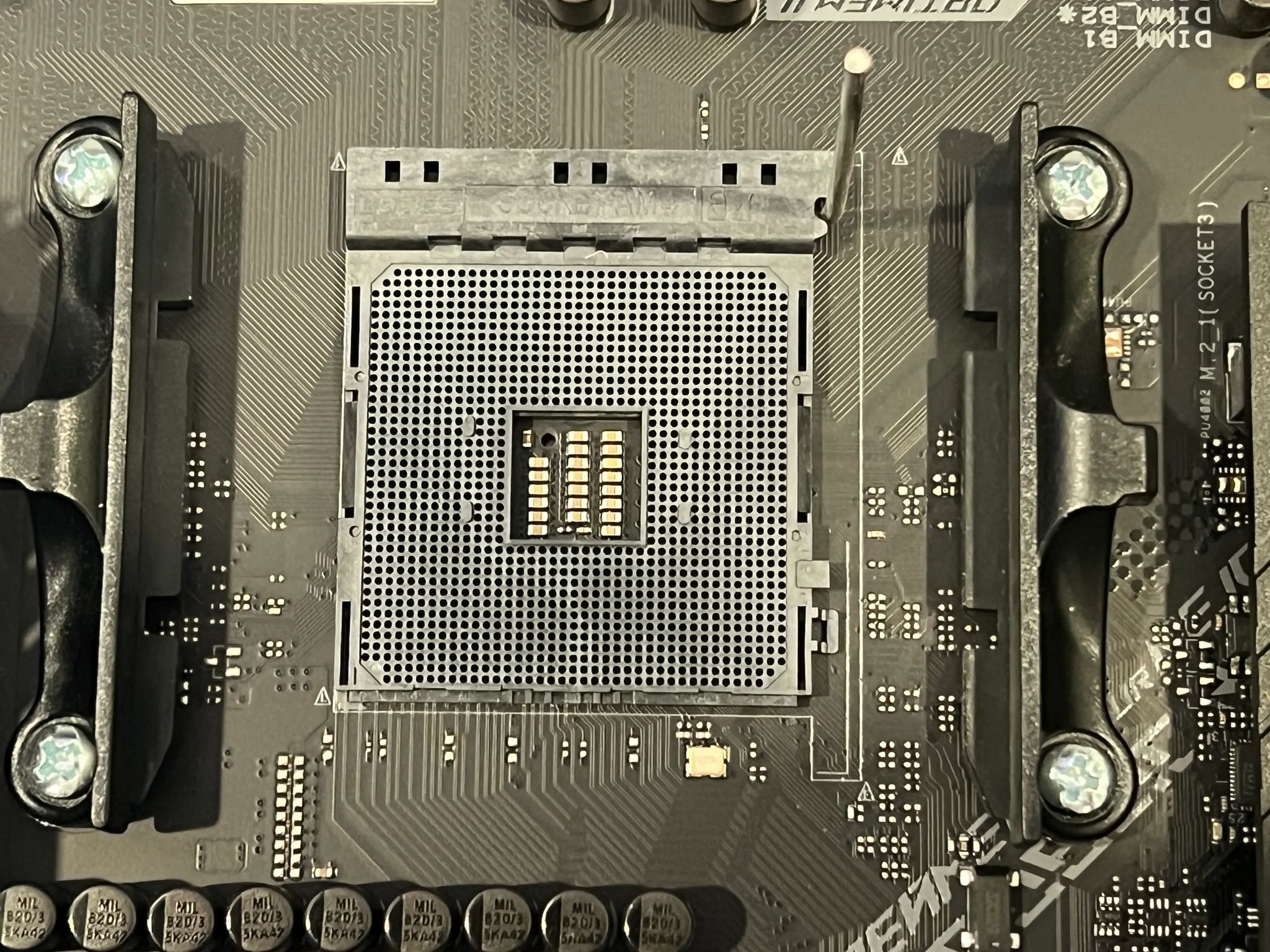 ASUS ROG STRIX B550-F GAMING (WI-FI) MOTHERBOARD WITH AMD RYZEN 7 5800X PROCESSOR