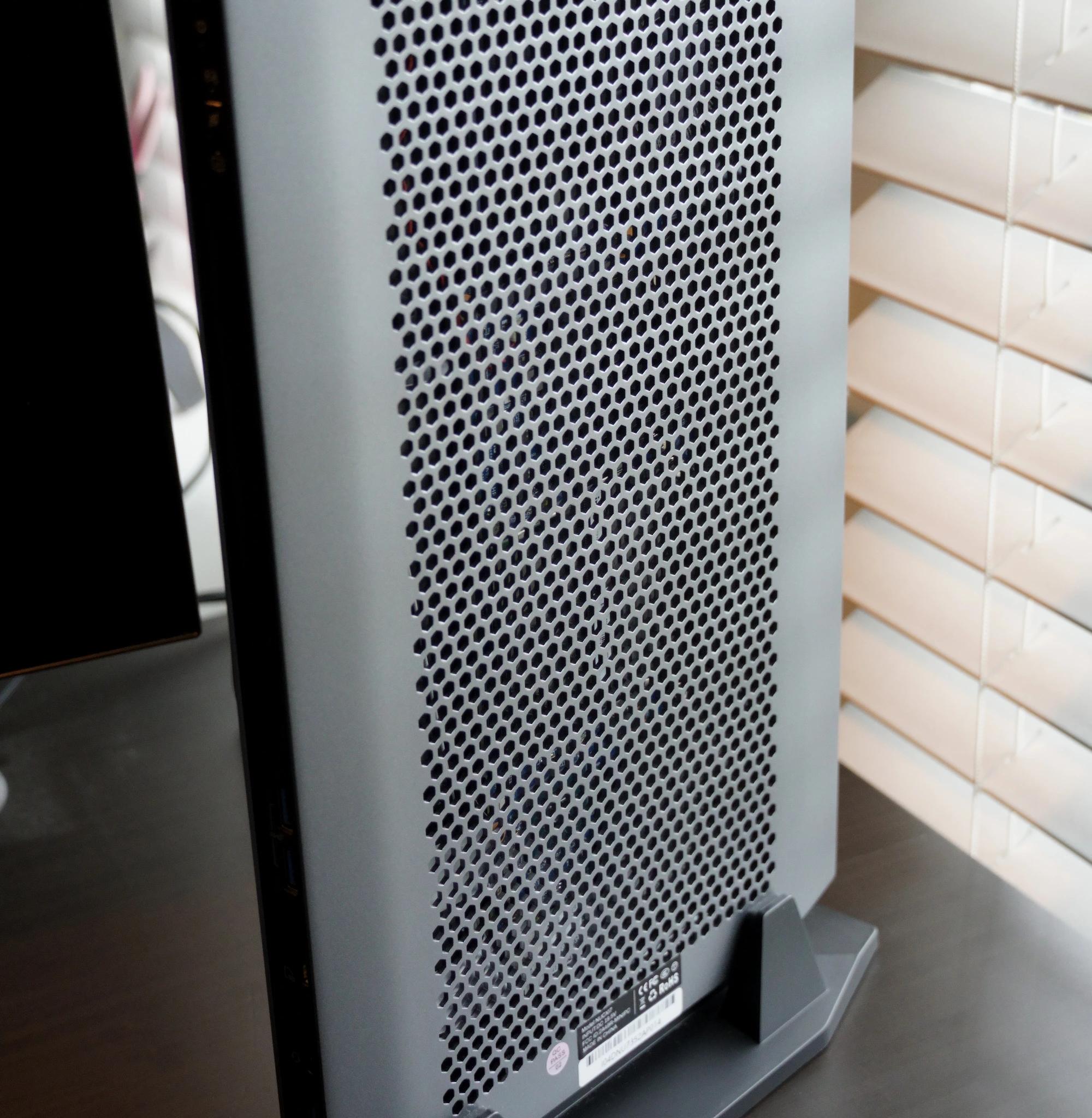 Minisforum NUCXi7 Slim Gaming PC