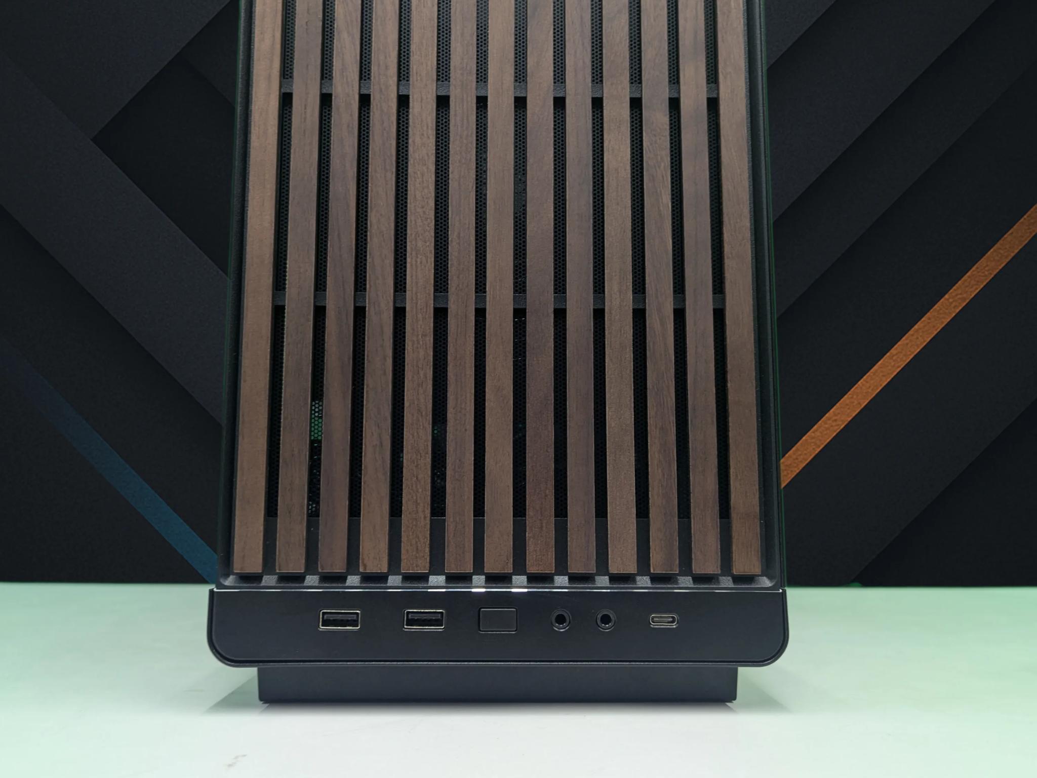 🌳 Mahogany | 🔹 RTX 4060 Ti 8GB | 🔹 AMD 8400F | Clean Wood Build | 16GB DDR5 | 1TB NVMe