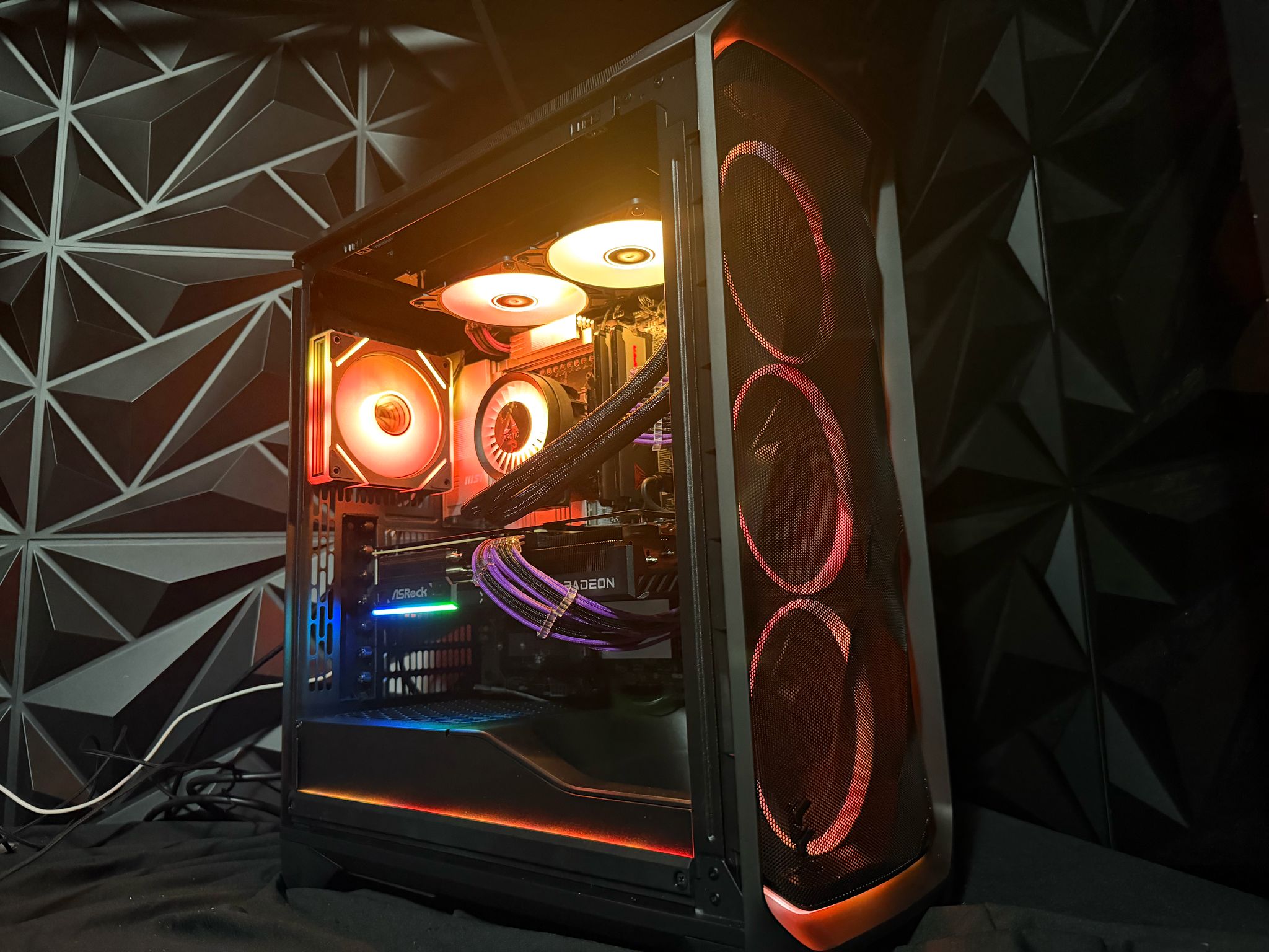 💜🌆 VIOLET CITY 🌆💜Ryzen 5 9600X| RX 9070XT| 32 GB DDR5|2 TB NVMe| 850W PSU