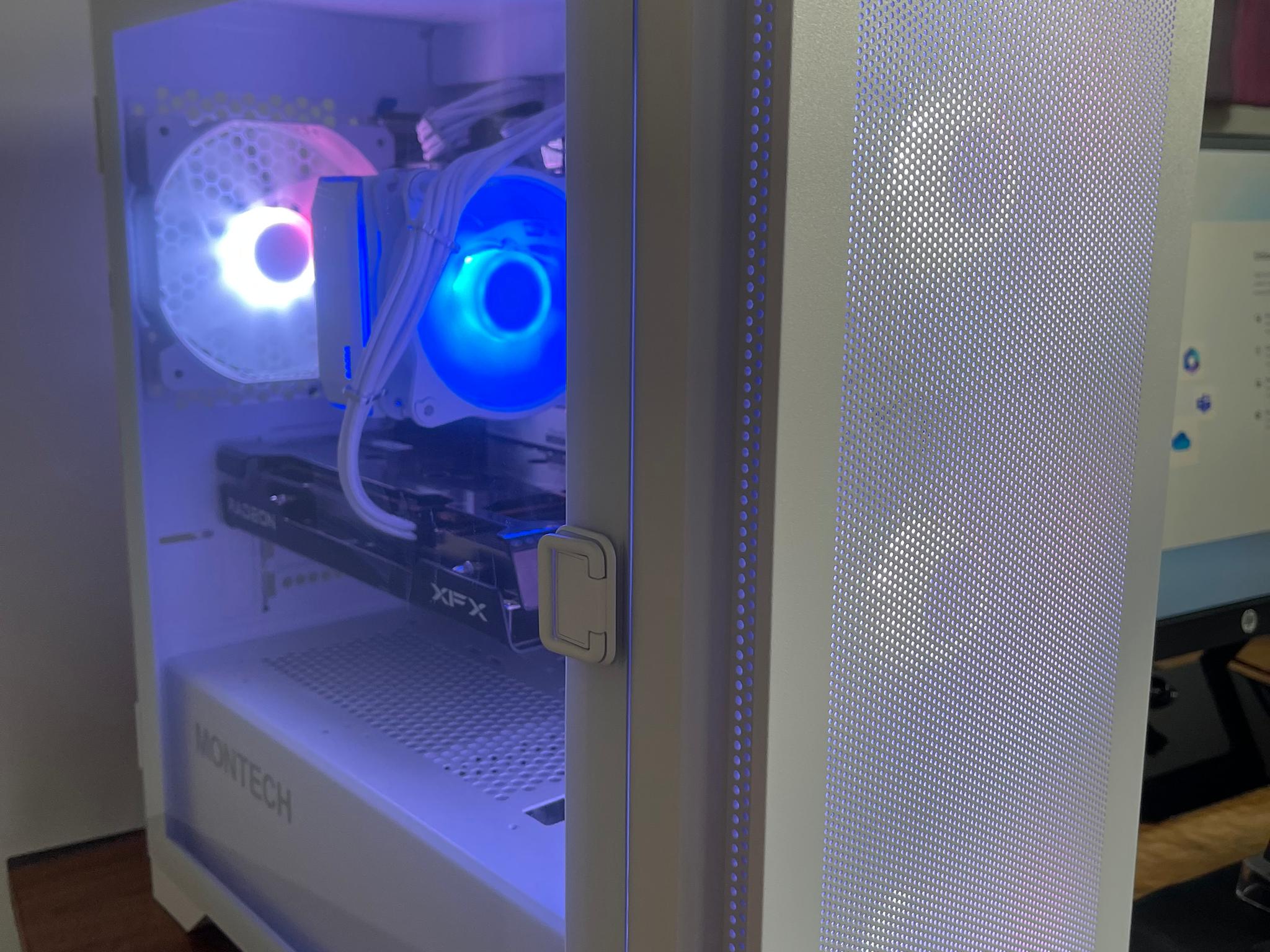 🥶 ALL WHITE 1080p Streaming/Gaming PC | RX 6600, Ryzen 5 3600, 1TB SSD 🥶