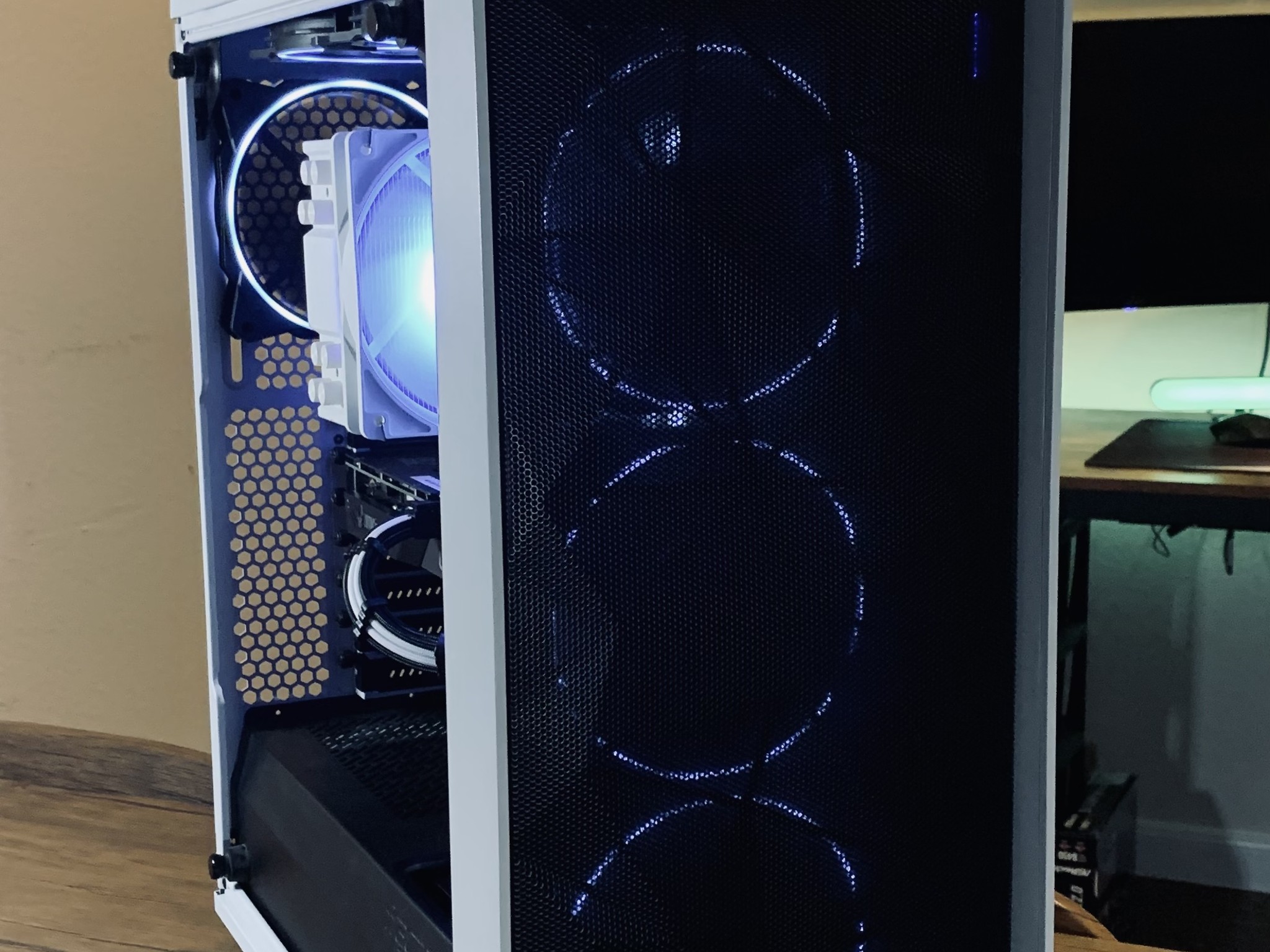 Mid Range White/Black Gaming PC (Ryzen 5 3600 + RTX 3060) w/ wifi
