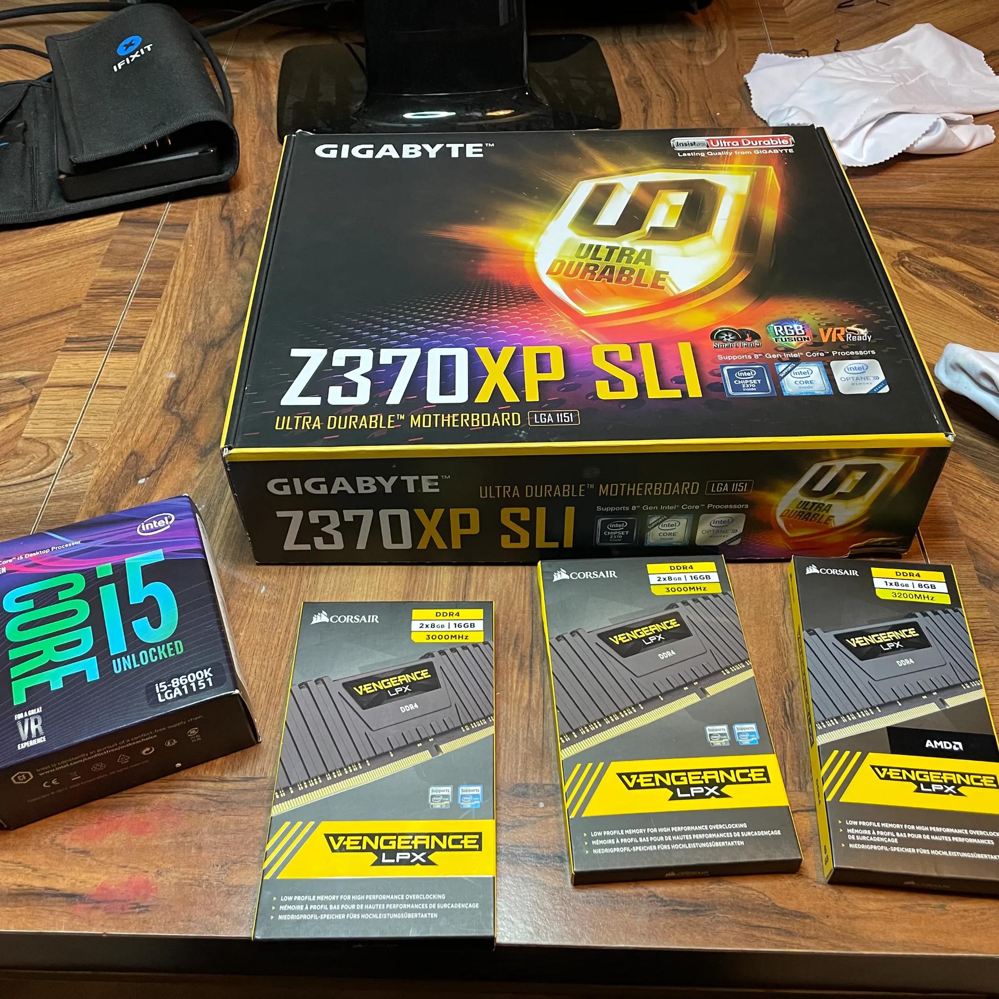 i5-8600K + Gigabyte Z370XP SLI + 32GB Corsair Vengeance 3000MHz Gaming Bundle