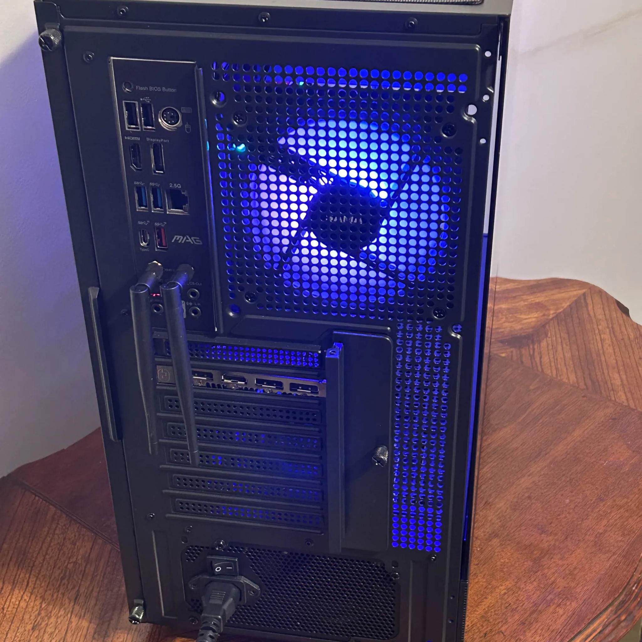 Gaming PC - RX 6700 XT - Ryzen 7 5800X - 32gb 3600MHz + AIO!