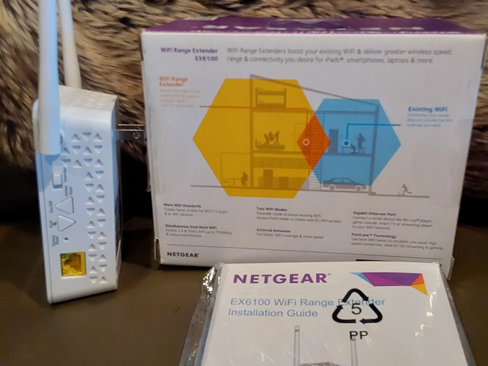NETGEAR AC750 (EX6100) Wi-Fi Range Extender