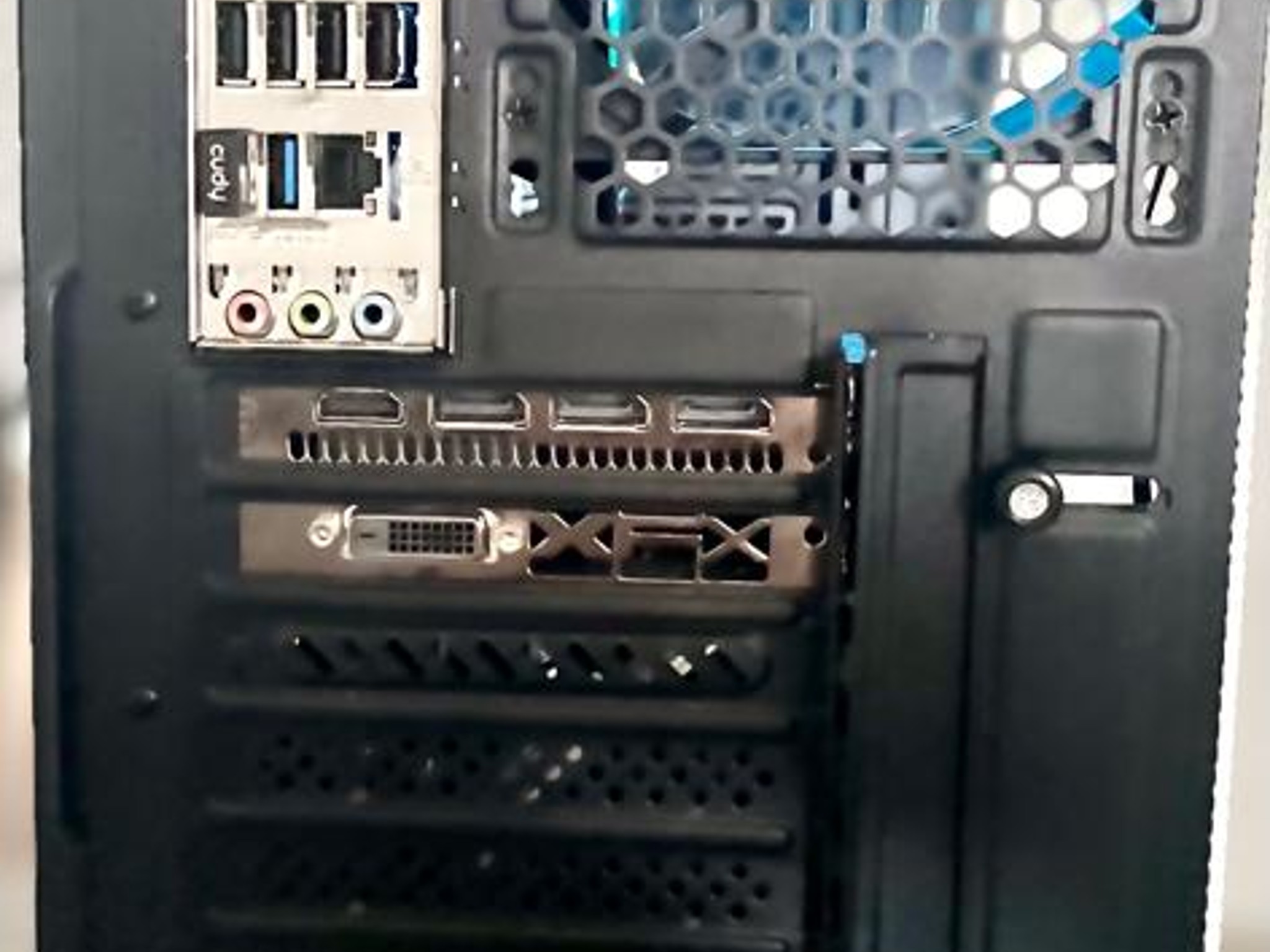 110+FPS Esports |  Intel i5, Radeon RX 580, 16GB RAM, 512GB SSD, RGB budget Gaming PC