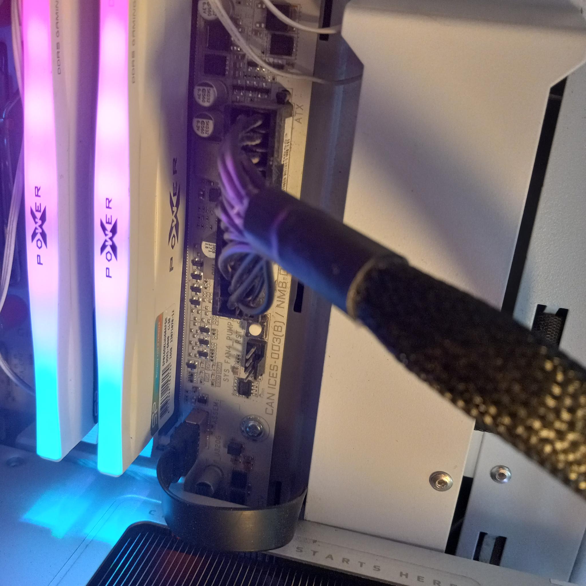 Silicon Power XPOWER Zenith RGB RAM White- 32GB DDR5-6000 CL30 38-38-96