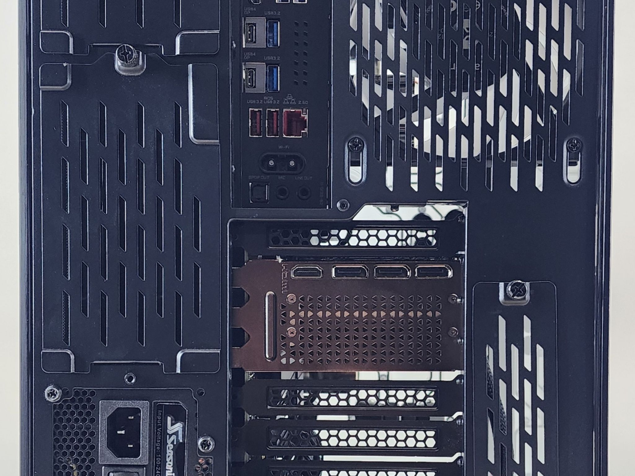 Gaming PC Ryzen 7 9700X 32GB RAM 2TB SSD RTX 5070 Ti 16GB Windows 11 Computer
