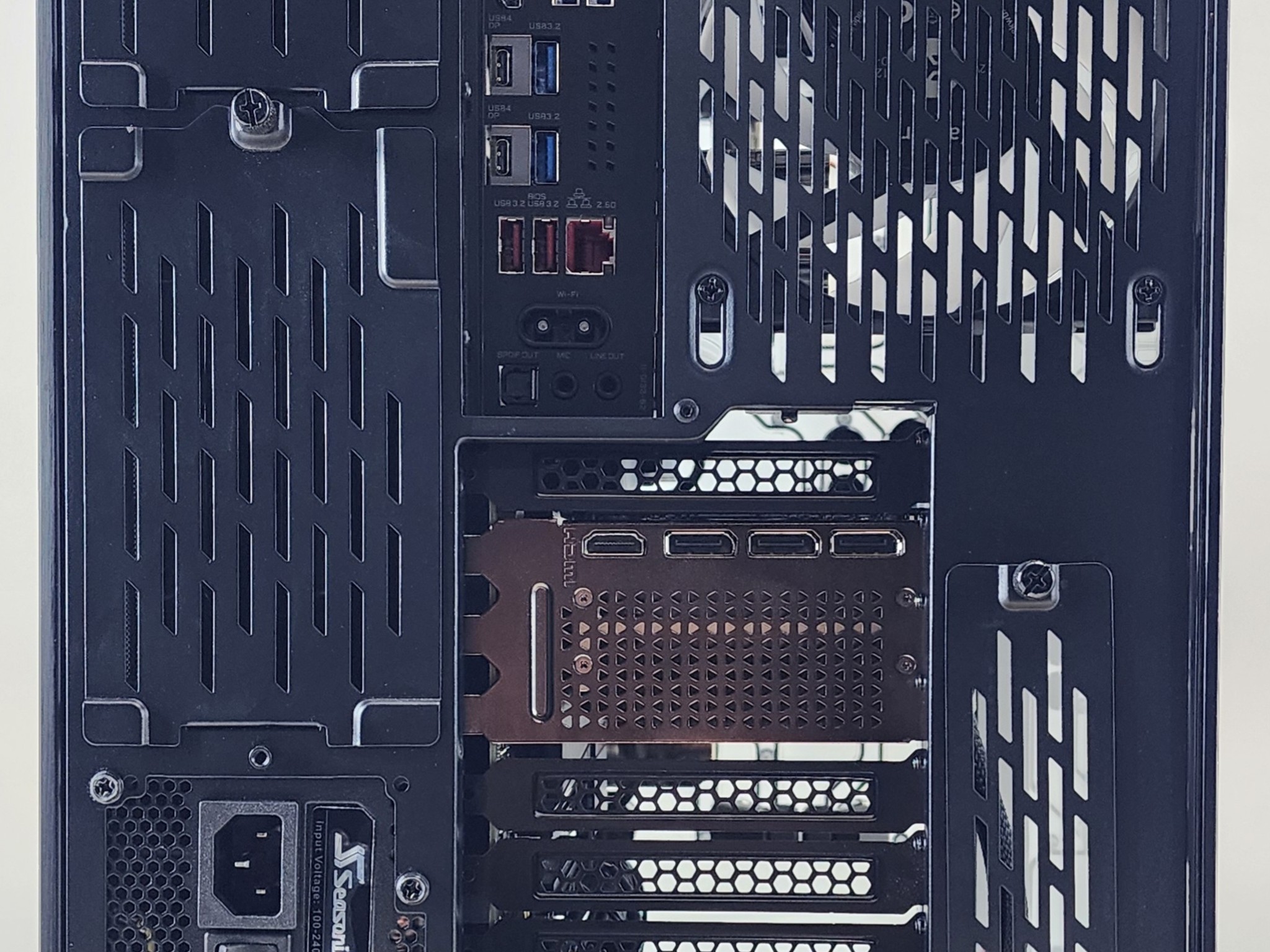 Gaming PC Ryzen 7 9700X 32GB RAM 2TB SSD RTX 5070 Ti 16GB Windows 11 Computer