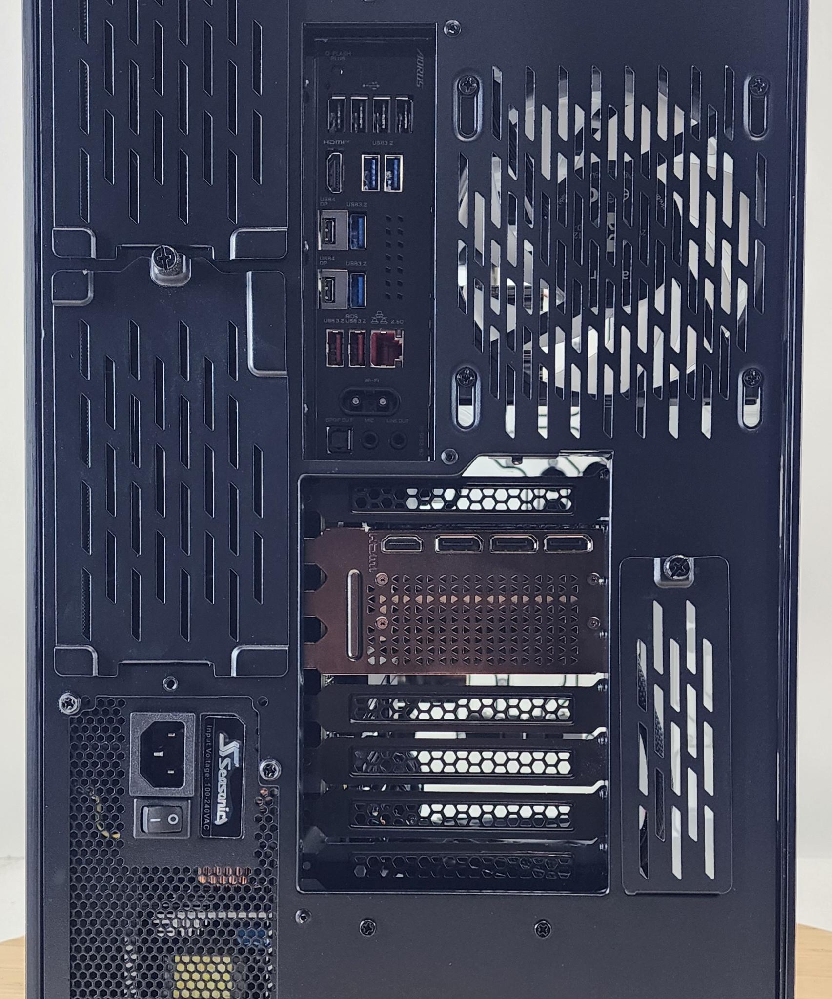 Gaming PC Ryzen 7 9700X 32GB RAM 2TB SSD RTX 5070 Ti 16GB Windows 11 Computer