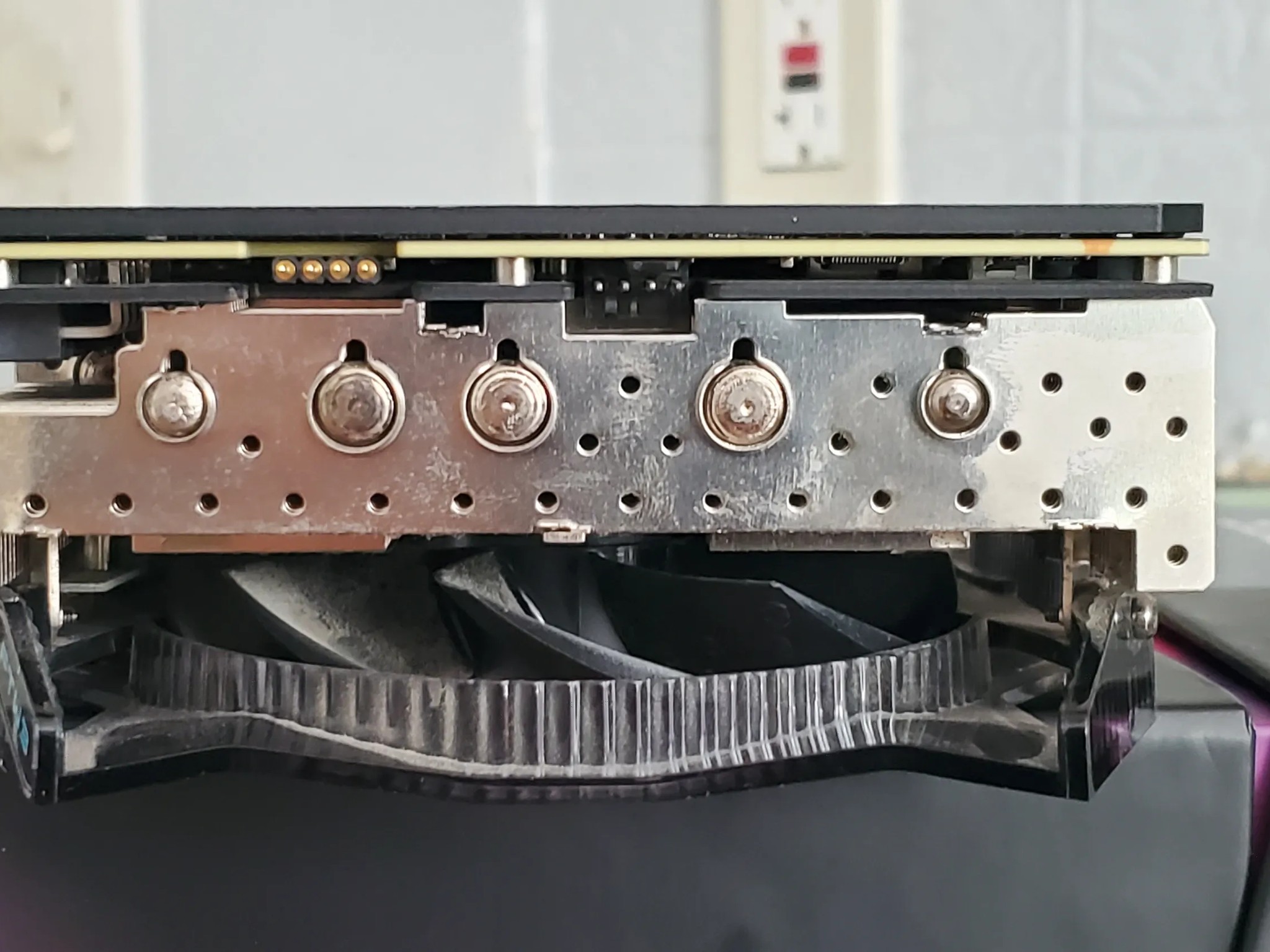 Like New EVGA GeForce RTX 2080 Ti FTW3 Ultra.