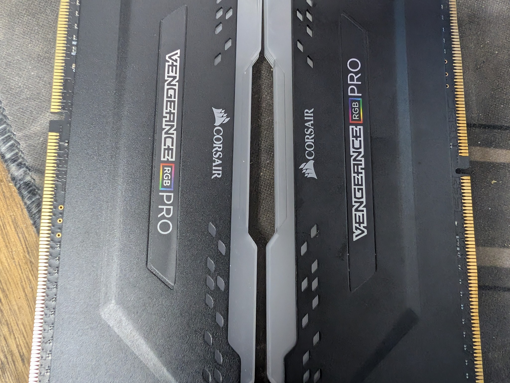 Corsair vengeance rgb PRO 16gb ram