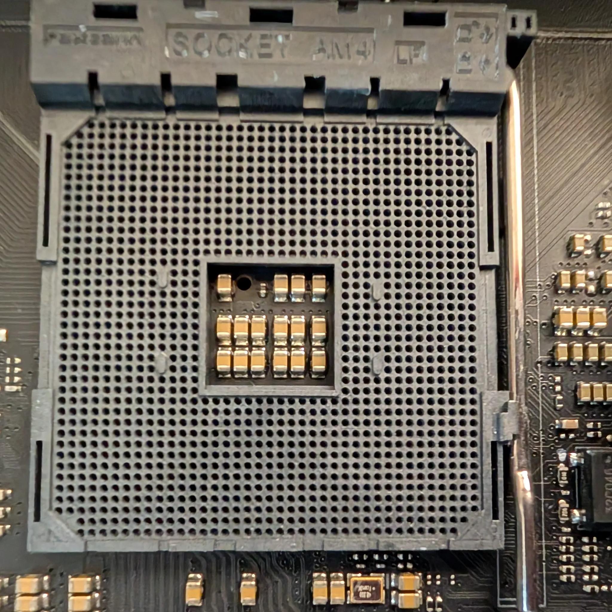 Asus ROG Crosshair DarkHero x570 motherboard