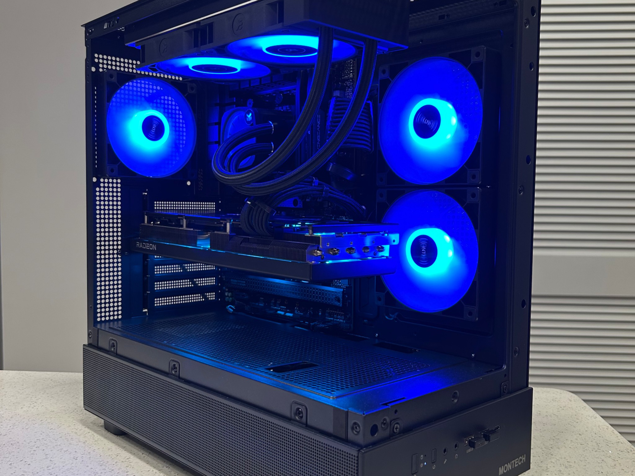 BEAST GAMING PC 1440p | RYZEN 5 7600 | RX 7800XT 16GB | 32GB DDR5 RAM | 1TB NVMe M.2