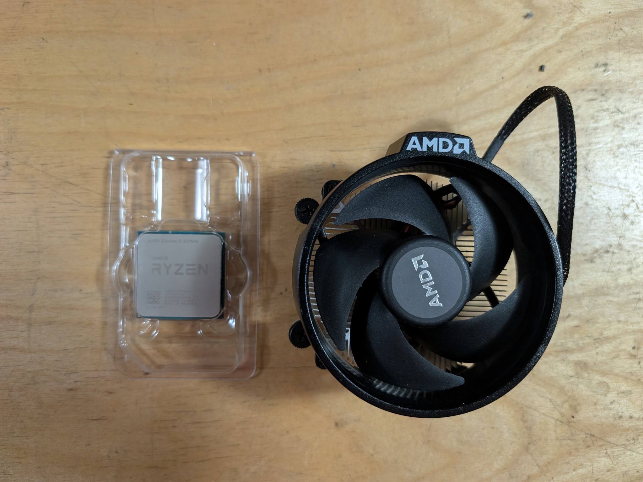 AMD Ryzen 3 2200G