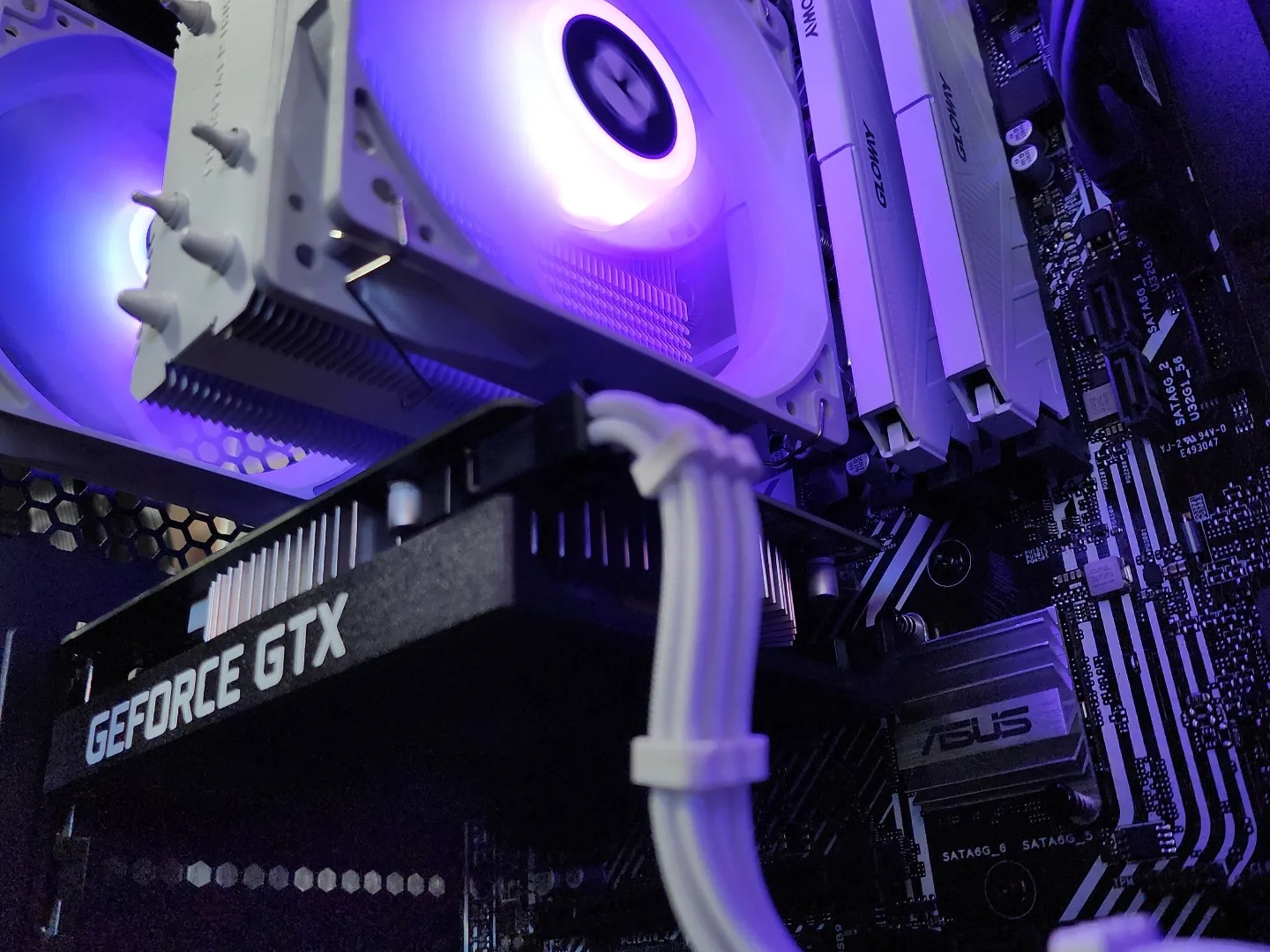 🖤💜🤍 GTX 1650 Super // Intel Core i3 10105F // Gloway 16GB 3200MHz
