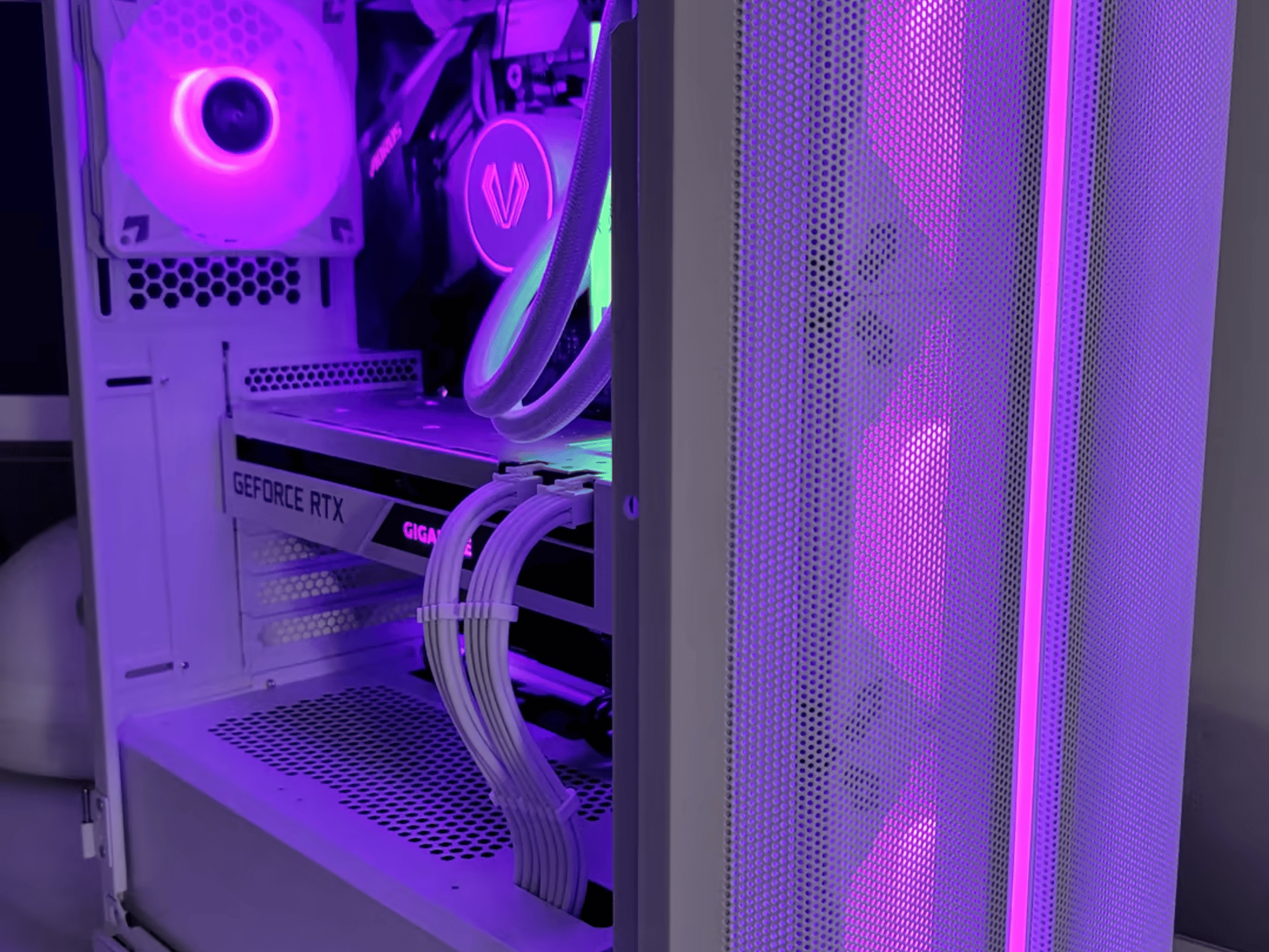 High End White Gaming PC - Ryzen 9 3900x | 32gb DDR4 | RTX 3070 Vision | 1tb NVMe | Water Cooling 