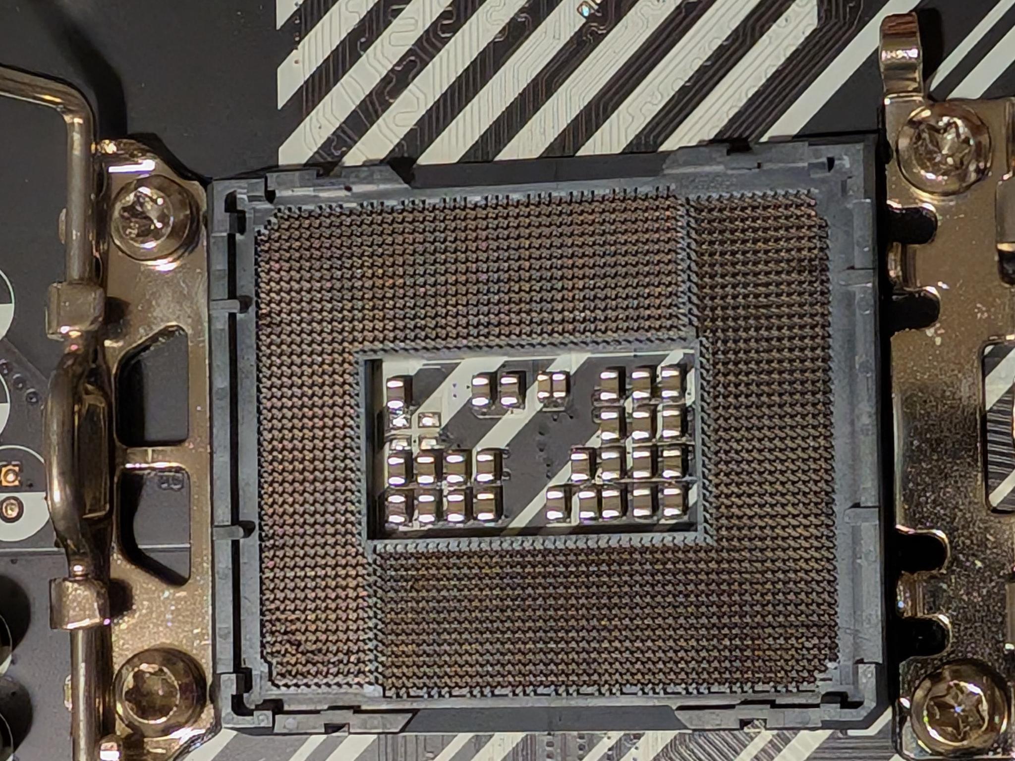 UNTESTED lga 1700 motherboard
