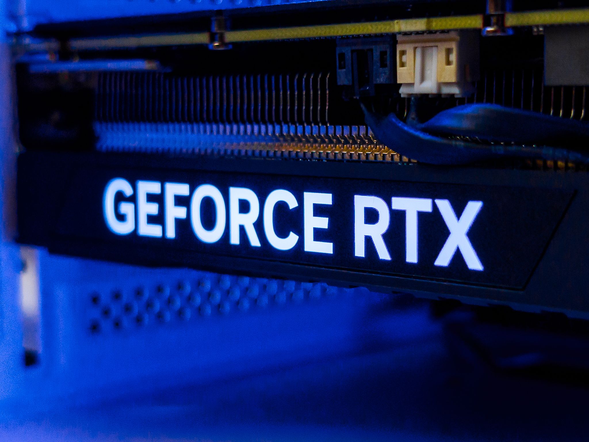 🤍🖤 RTX 4060 Ti / Ryzen 7 3700X / 16GB Gaming PC 🖤🤍