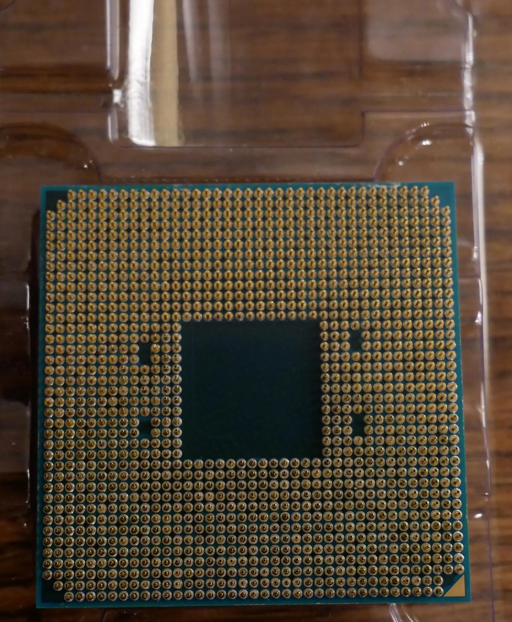 AMD Ryzen 5 1600X 3.60 GHz 6 Core (YD160XBCM6IAE) Processor AM4